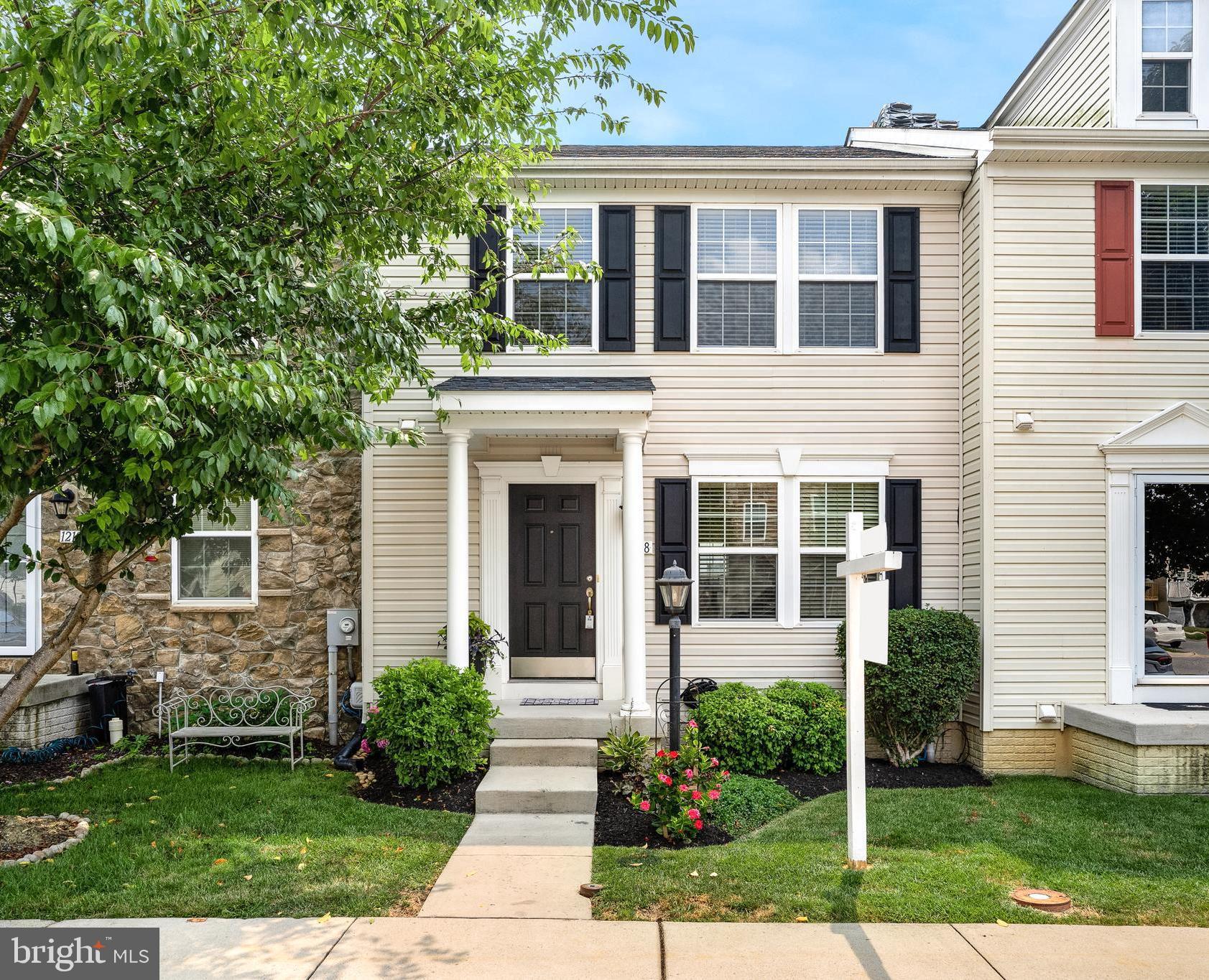 LAKELAND PLACE - Residential