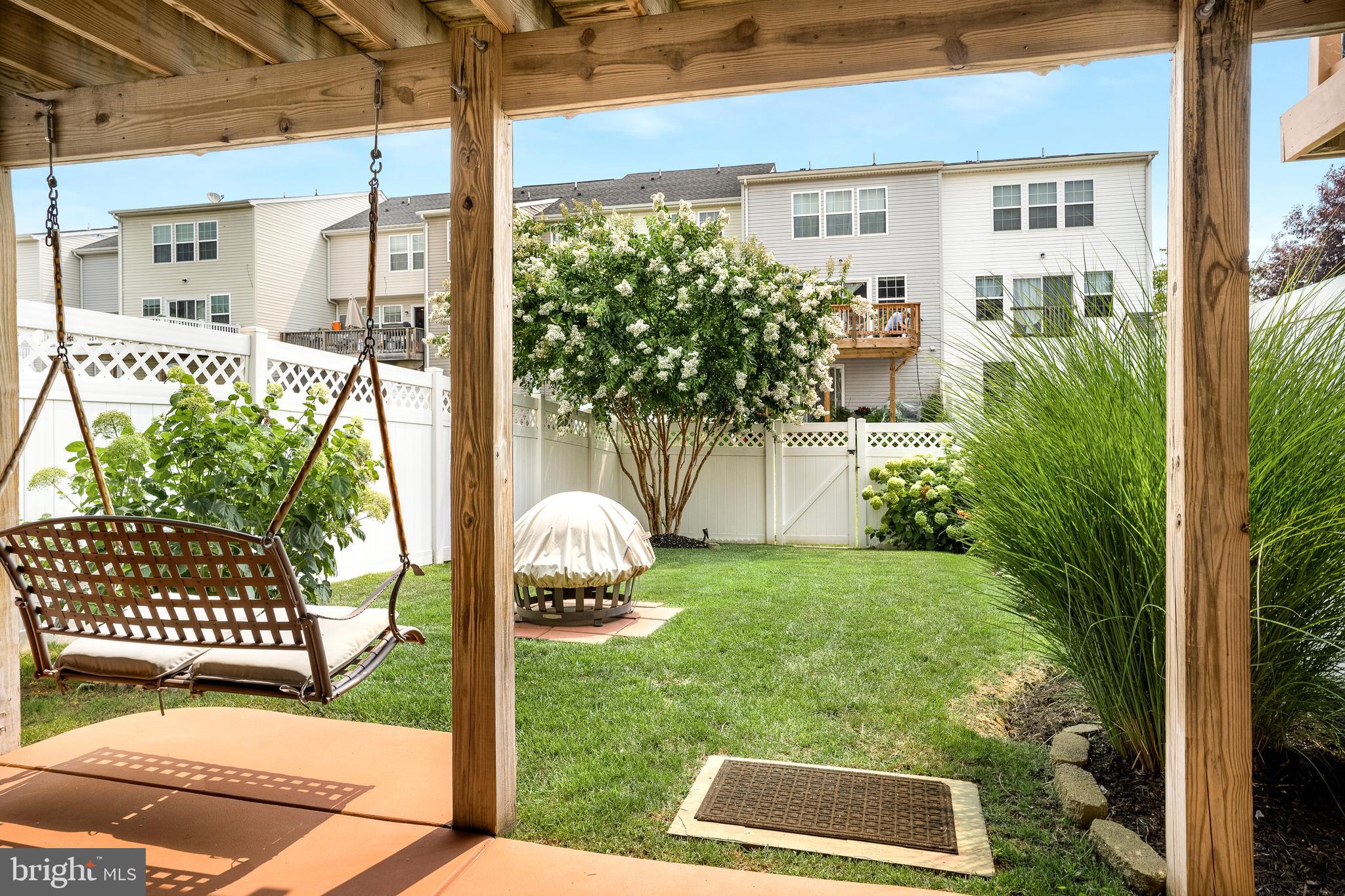 LAKELAND PLACE - Residential