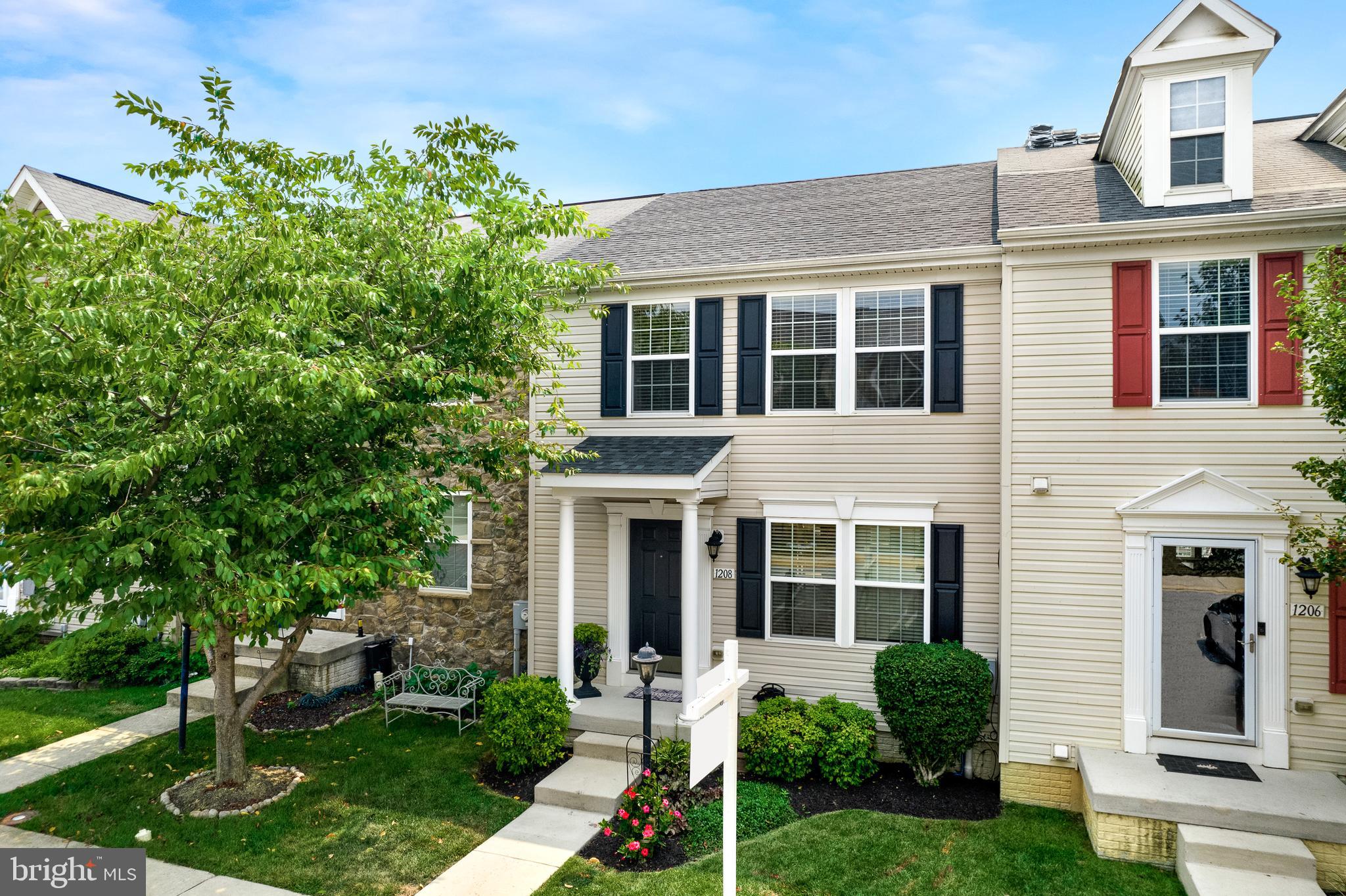 LAKELAND PLACE - Residential