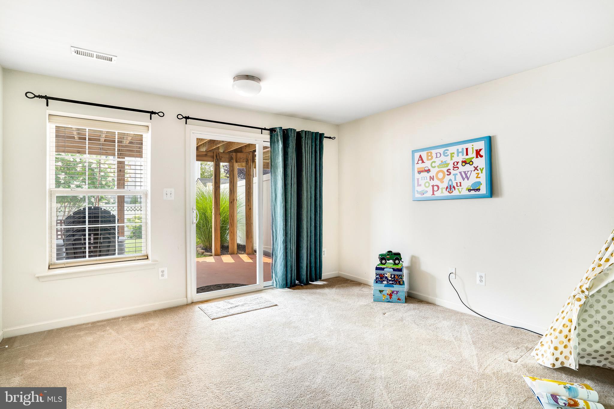 LAKELAND PLACE - Residential