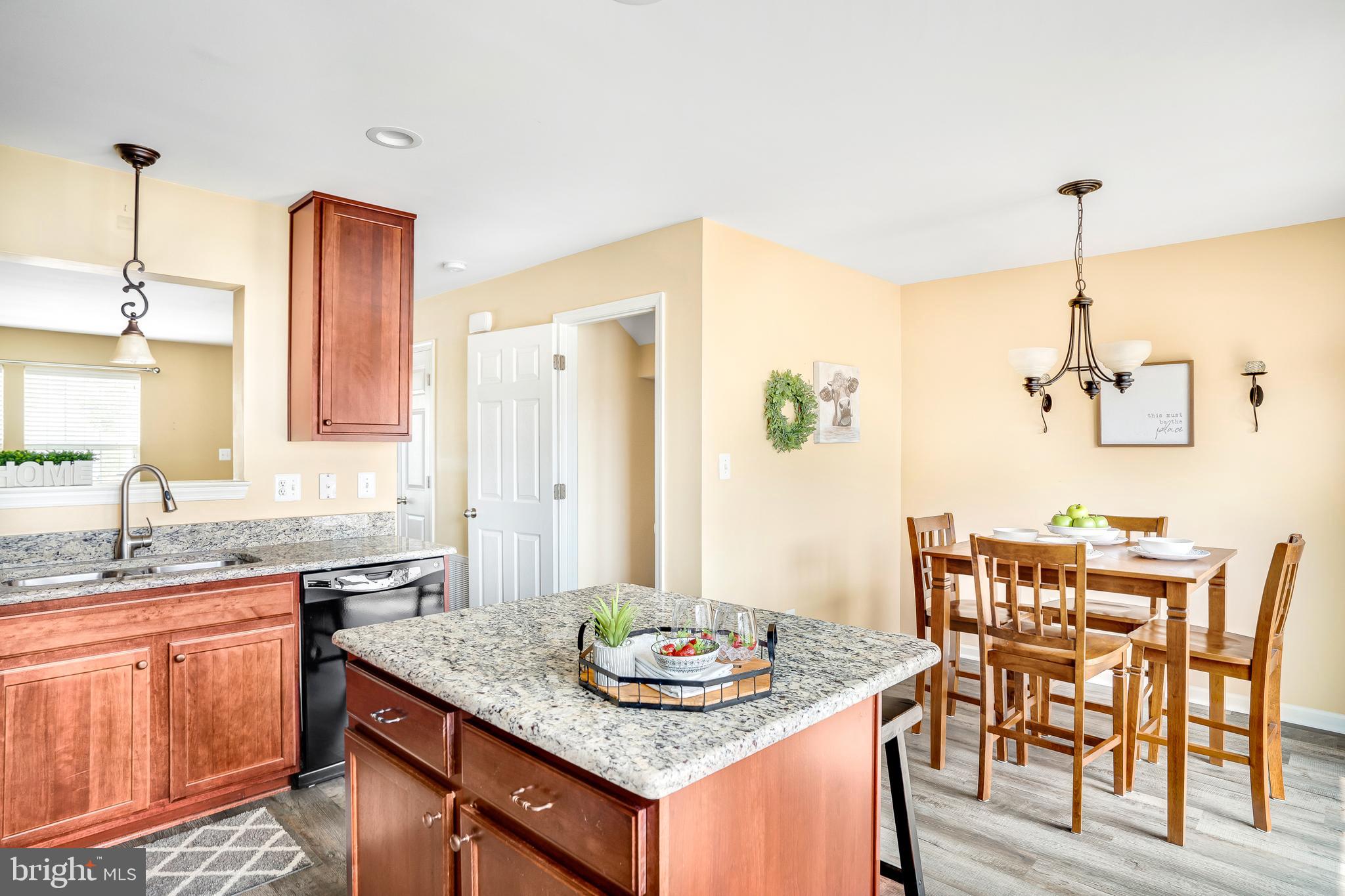 LAKELAND PLACE - Residential