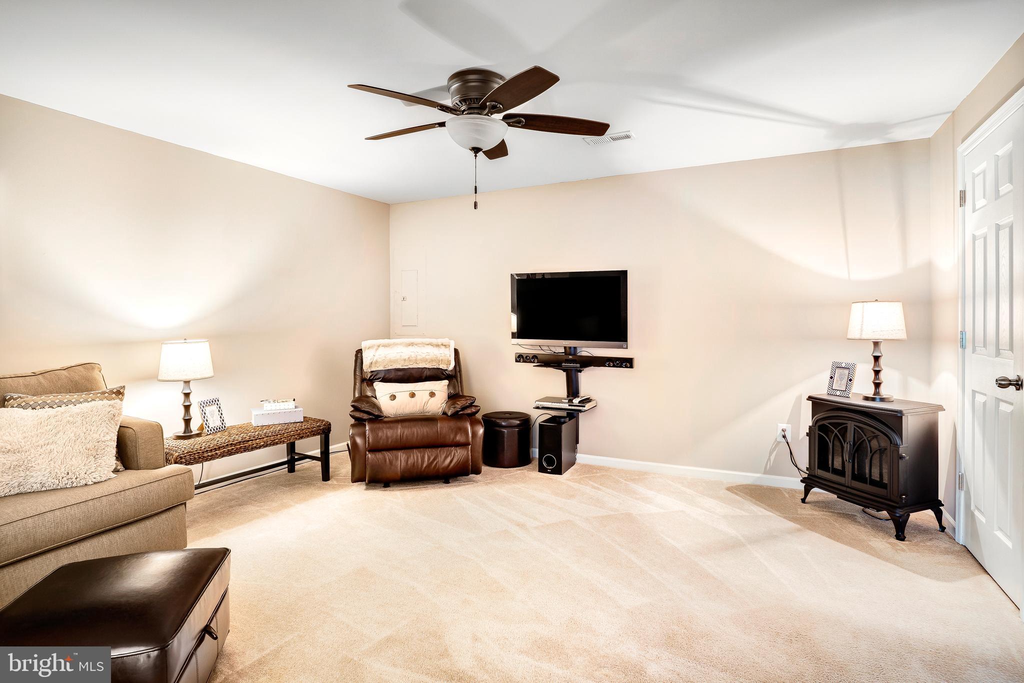 LAKELAND PLACE - Residential