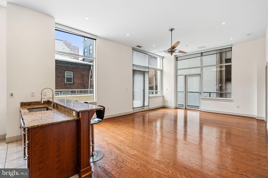 Photo of 23 S 23rd Street #2L, PHILADELPHIA, PA 19103 (MLS # PAPH2515592)