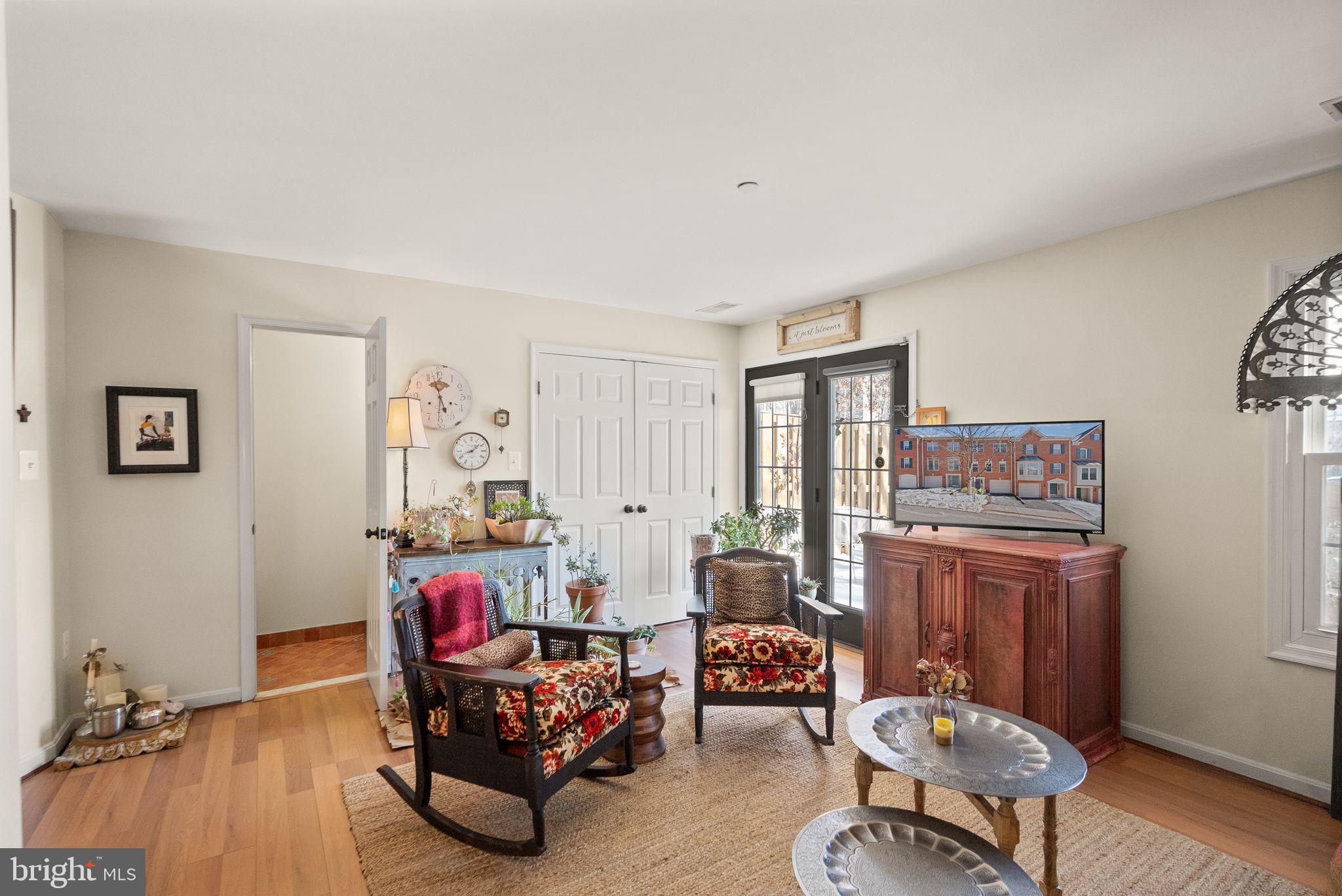 EDSALL RD T/H - Residential