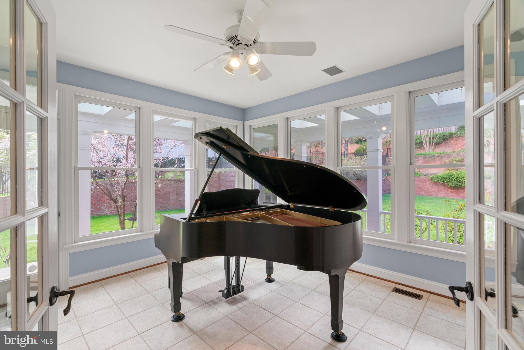 FRANKLIN PARK - Residential