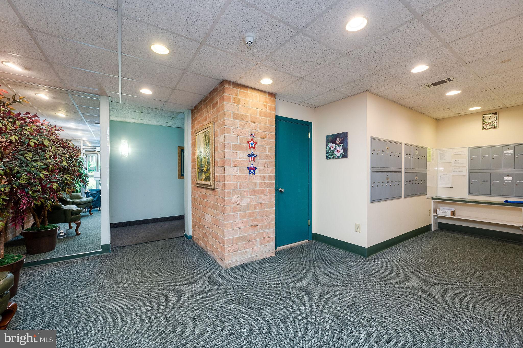 HUMMINGBIRD HILL - Residential