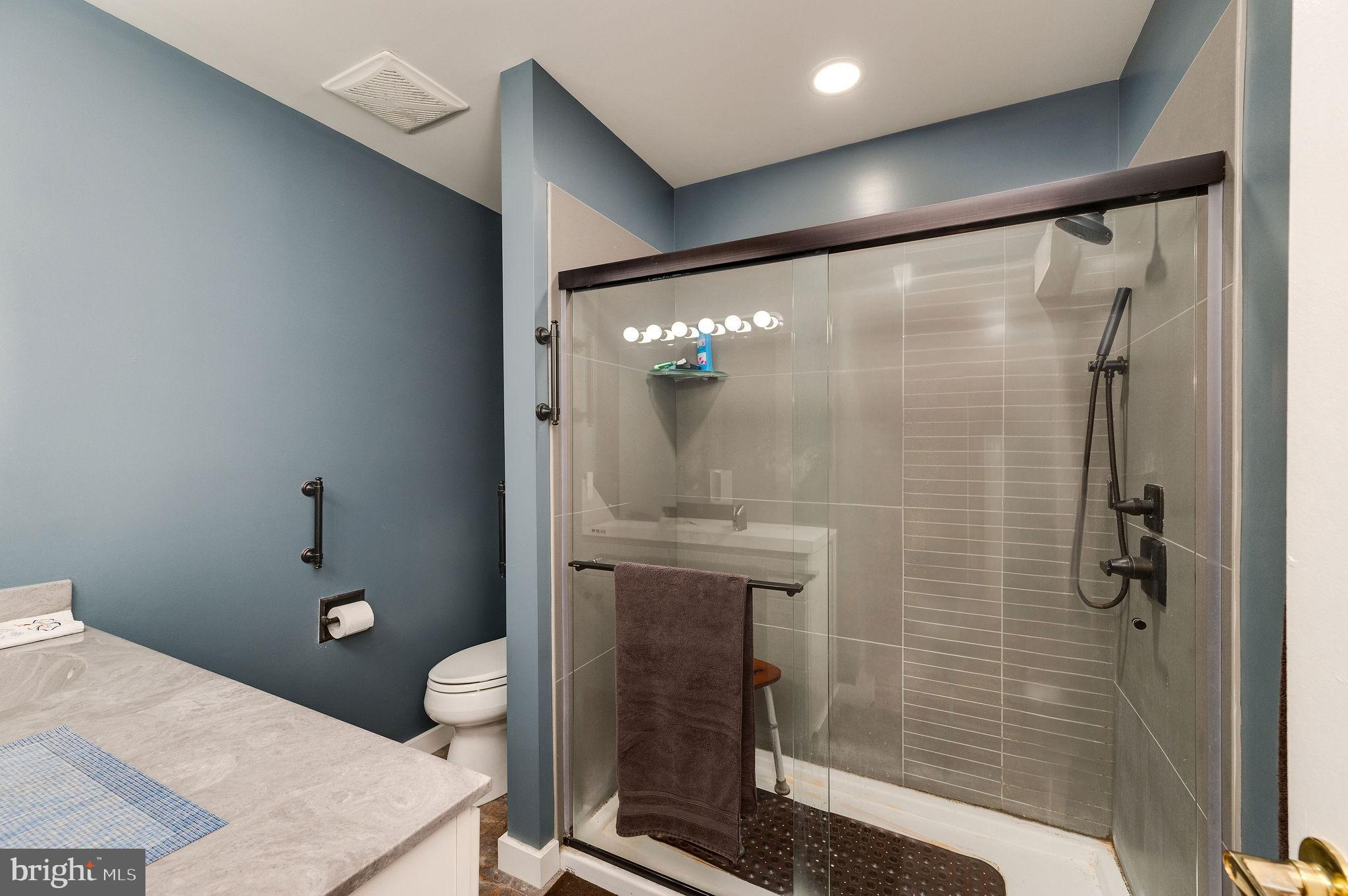 HUMMINGBIRD HILL - Residential