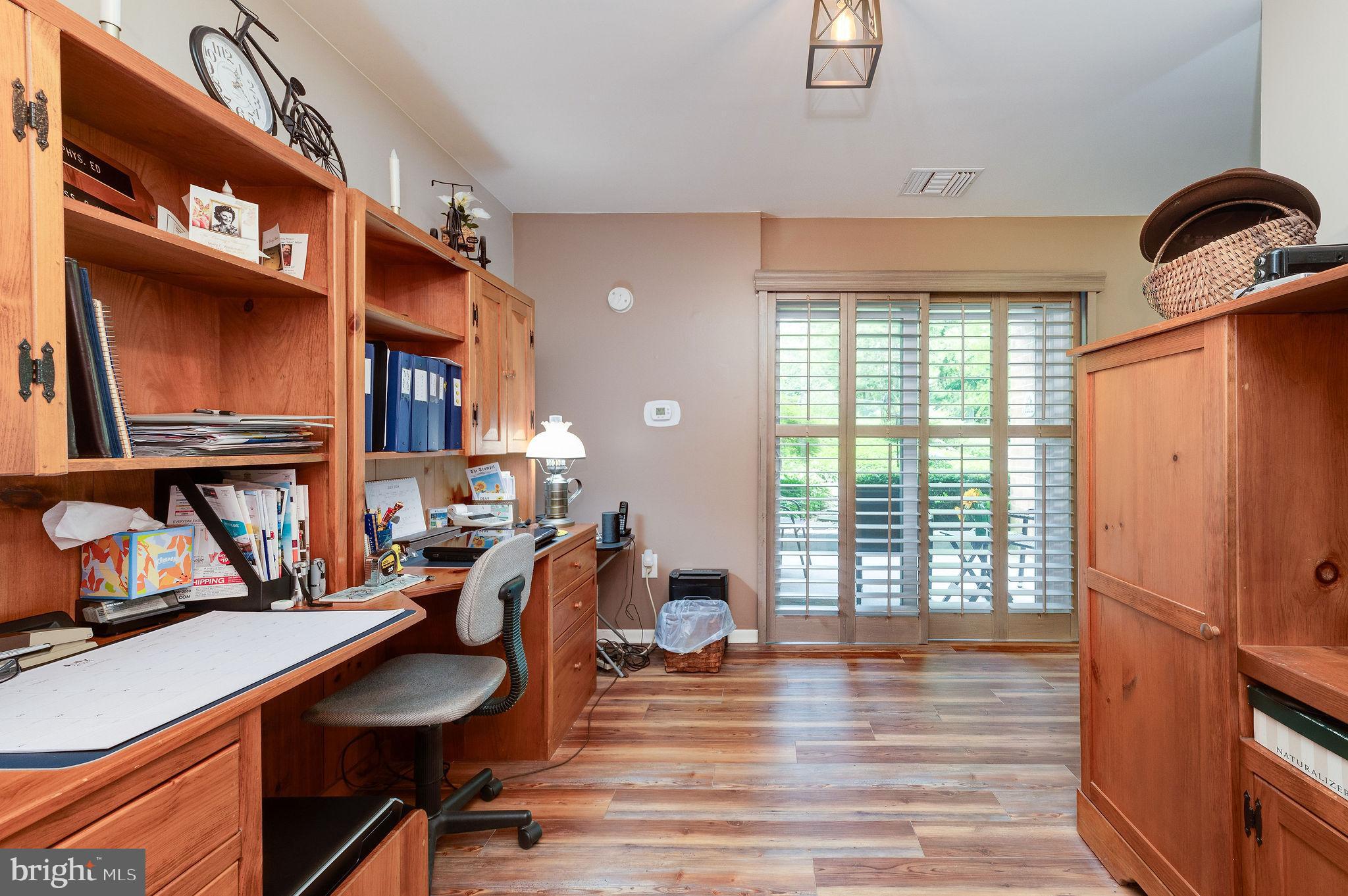 HUMMINGBIRD HILL - Residential