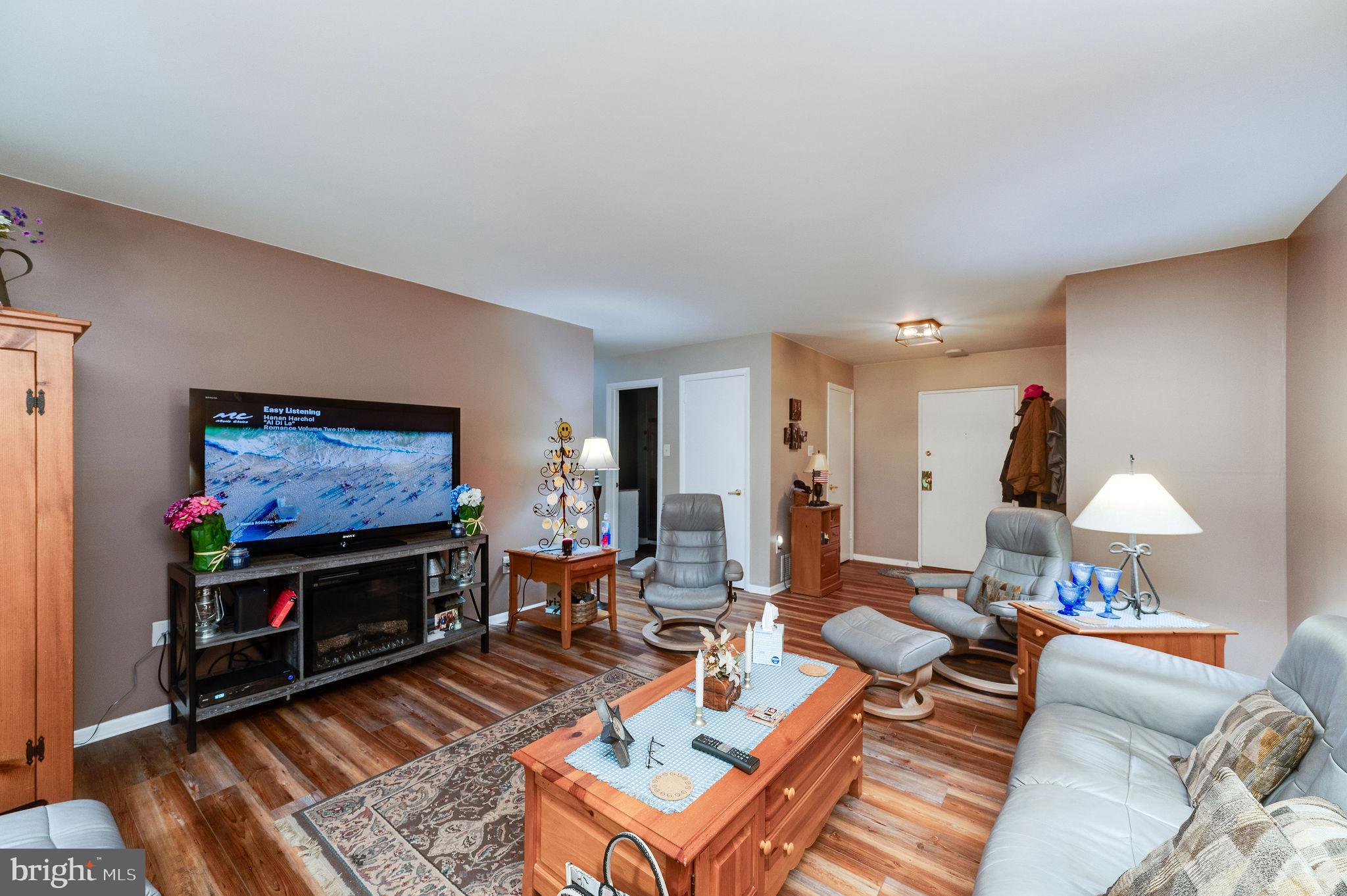 HUMMINGBIRD HILL - Residential