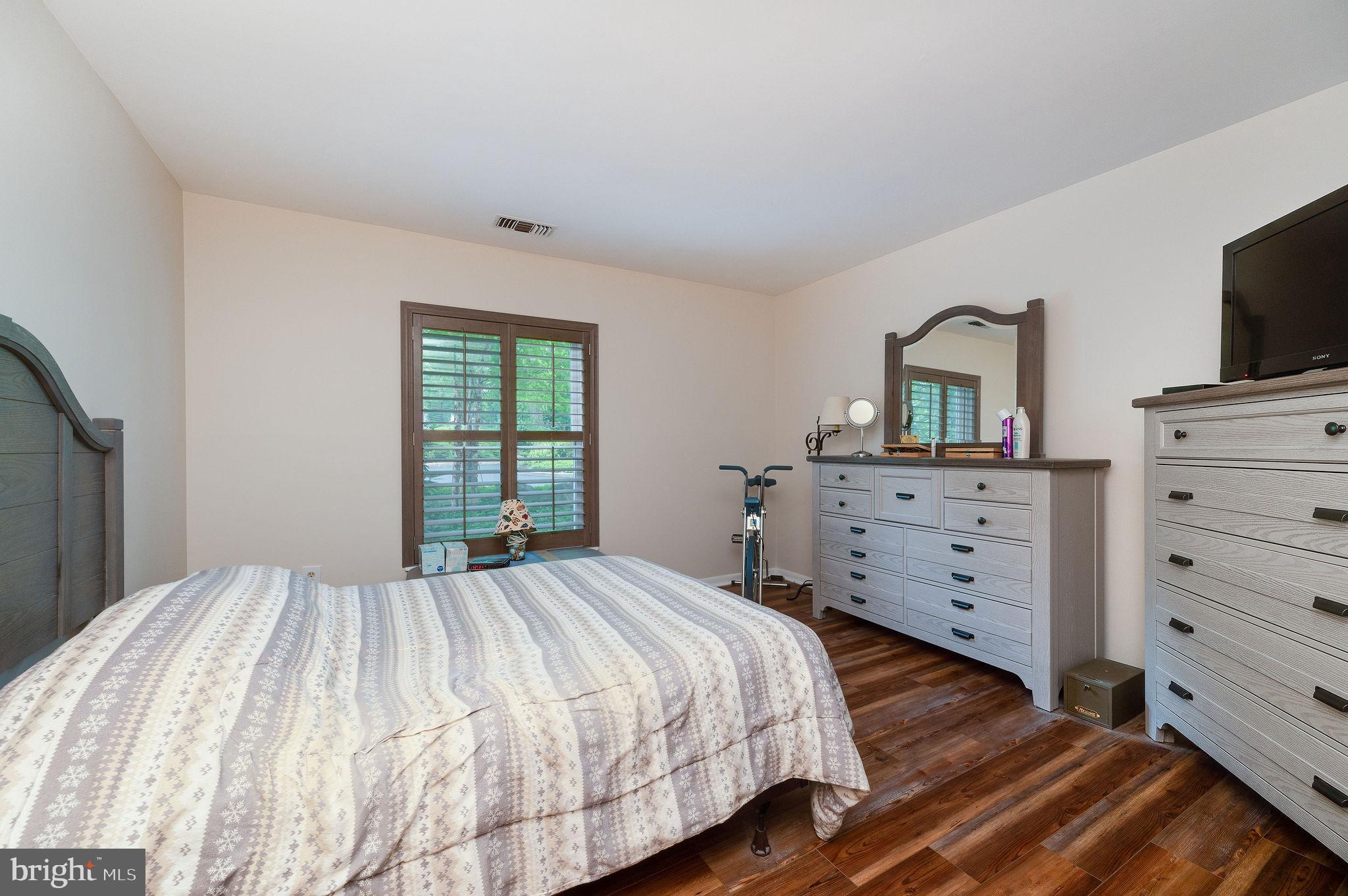 HUMMINGBIRD HILL - Residential