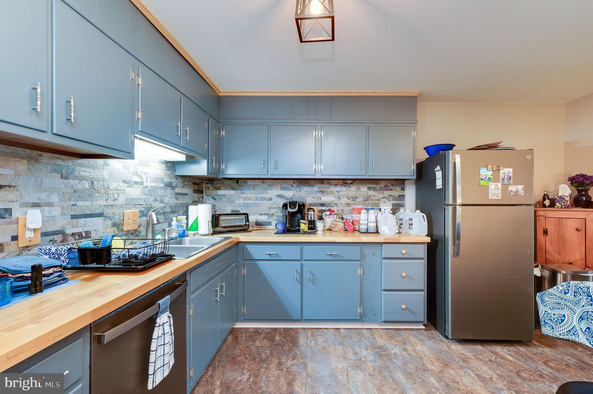 HUMMINGBIRD HILL - Residential