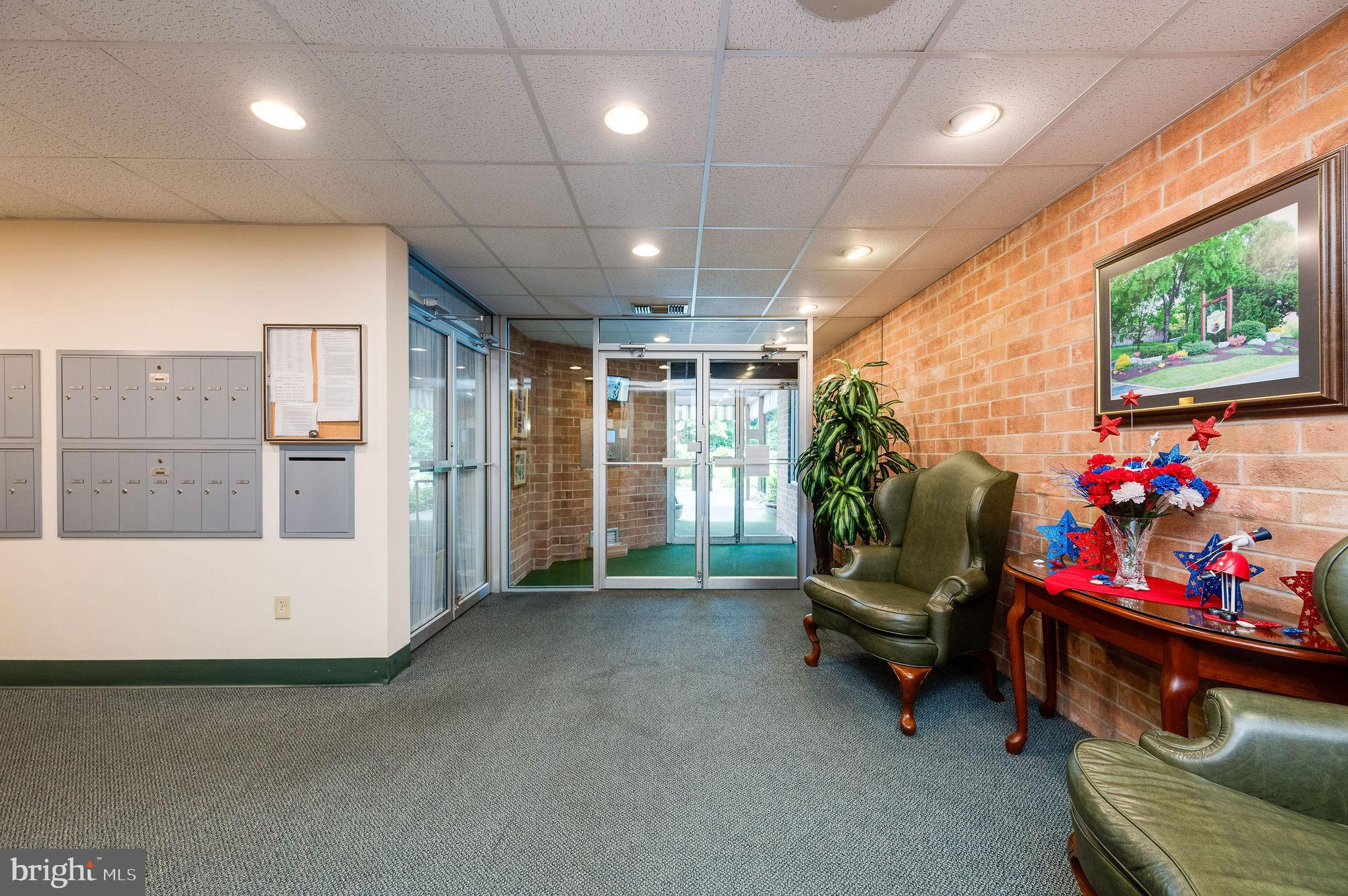 HUMMINGBIRD HILL - Residential