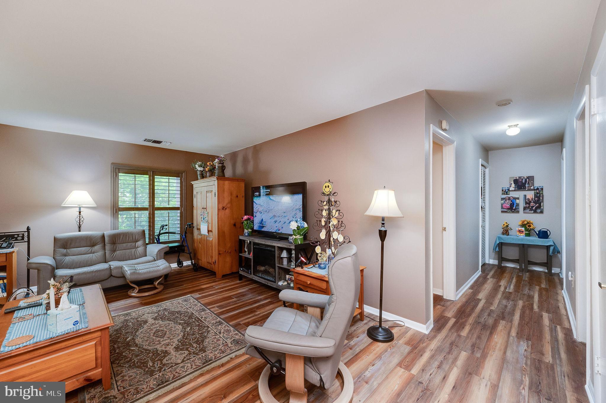 HUMMINGBIRD HILL - Residential