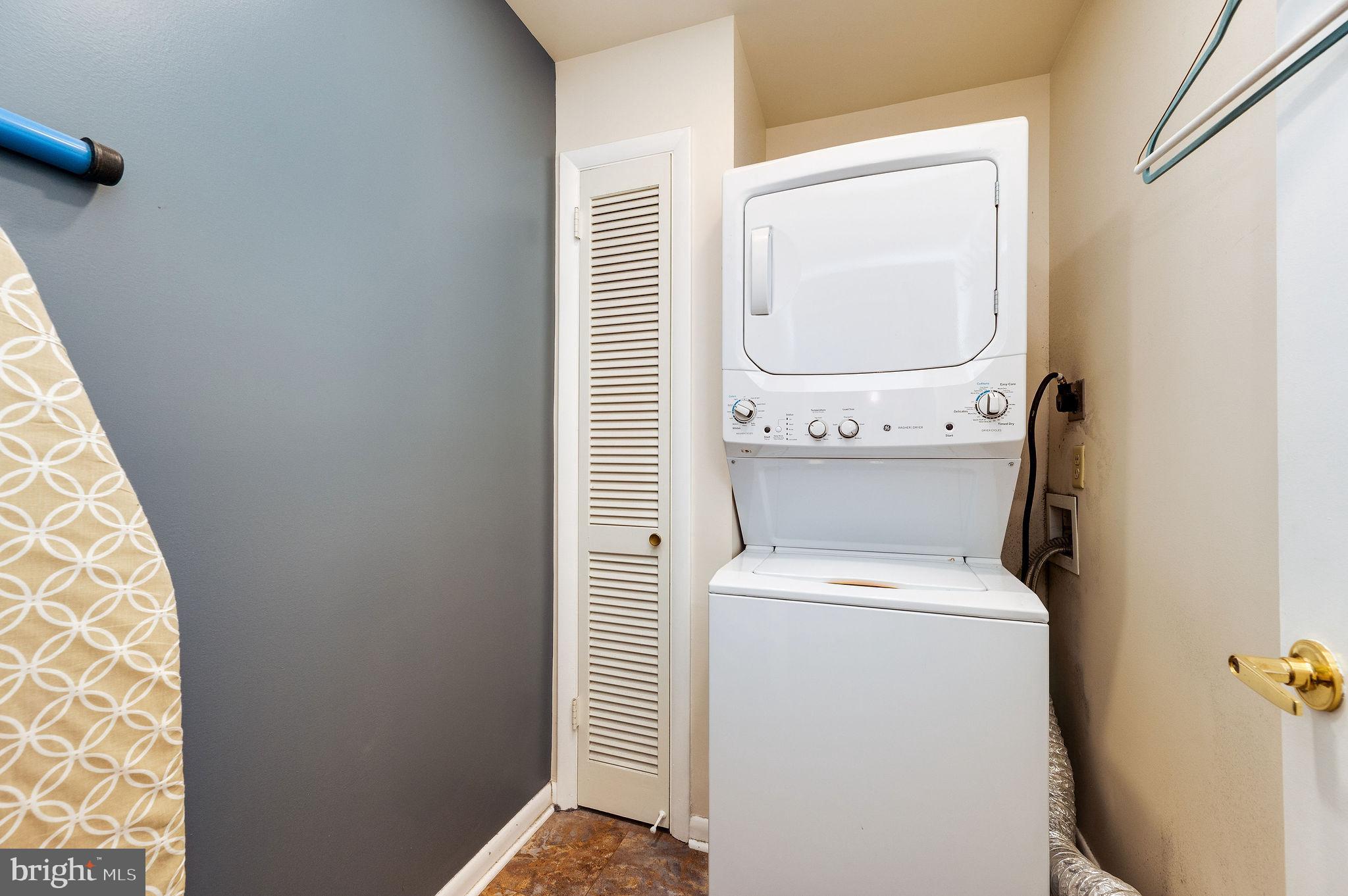 HUMMINGBIRD HILL - Residential