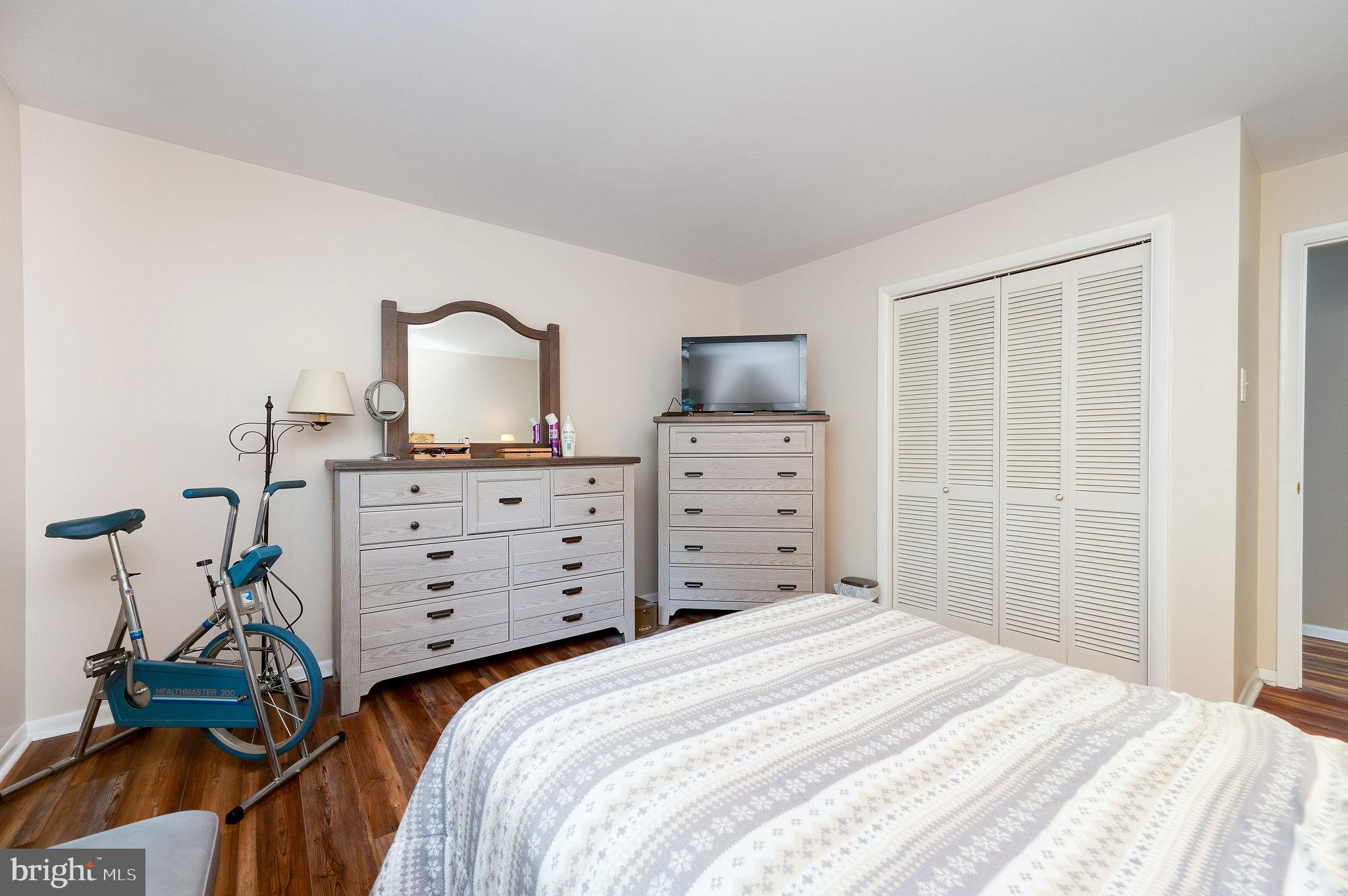 HUMMINGBIRD HILL - Residential