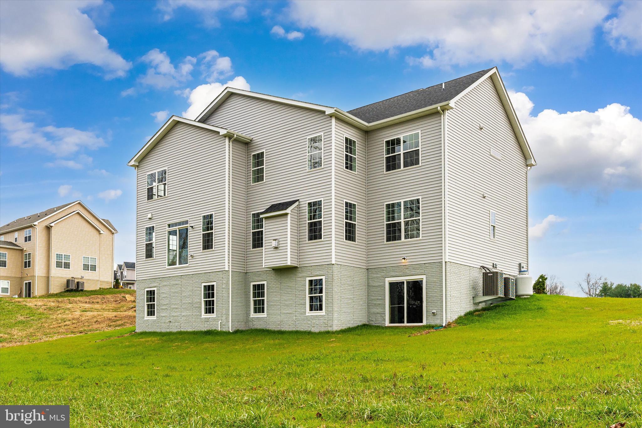 MEADOWRIDGE - Residential