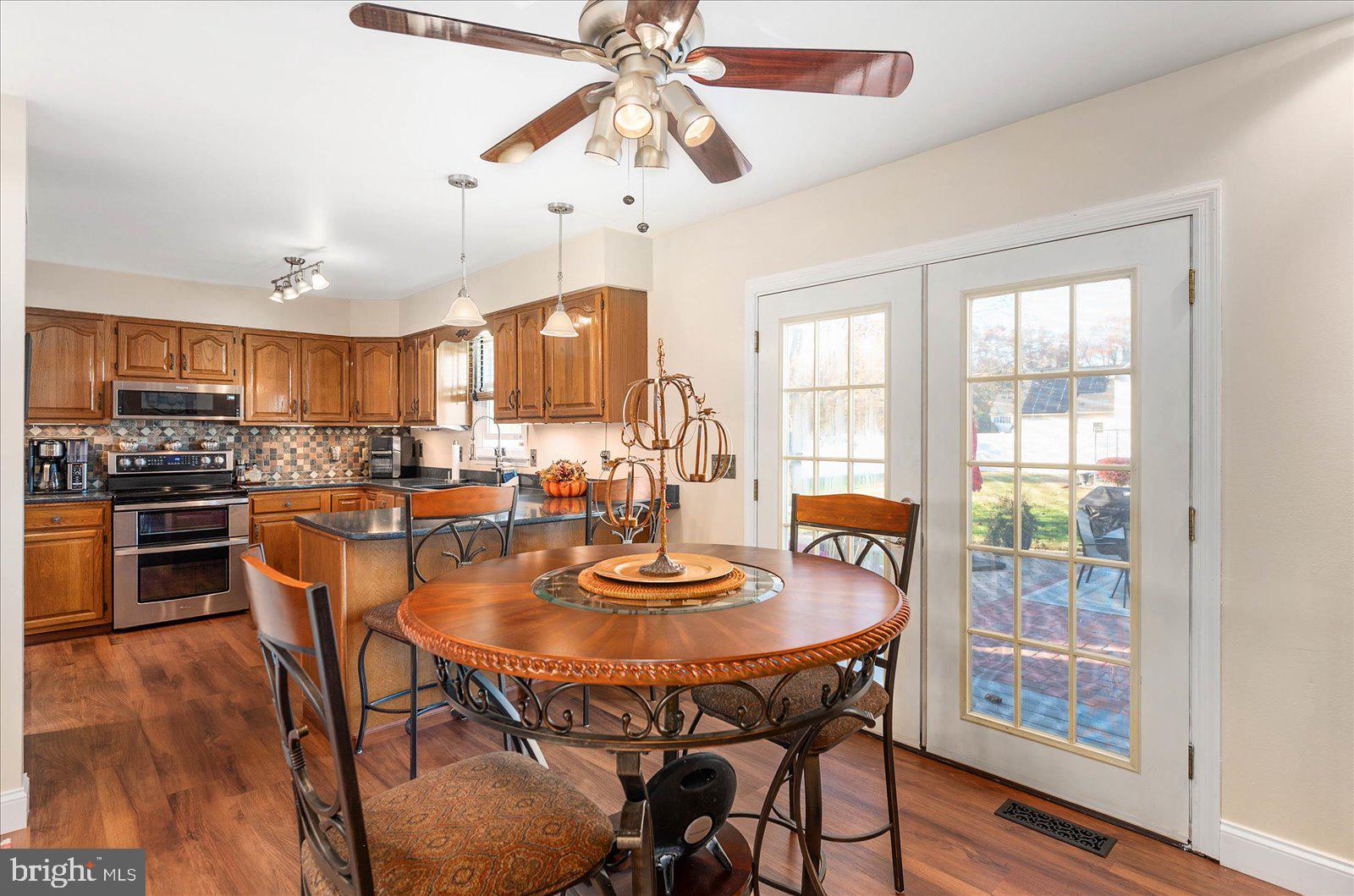 CROSS CREEK - Residential