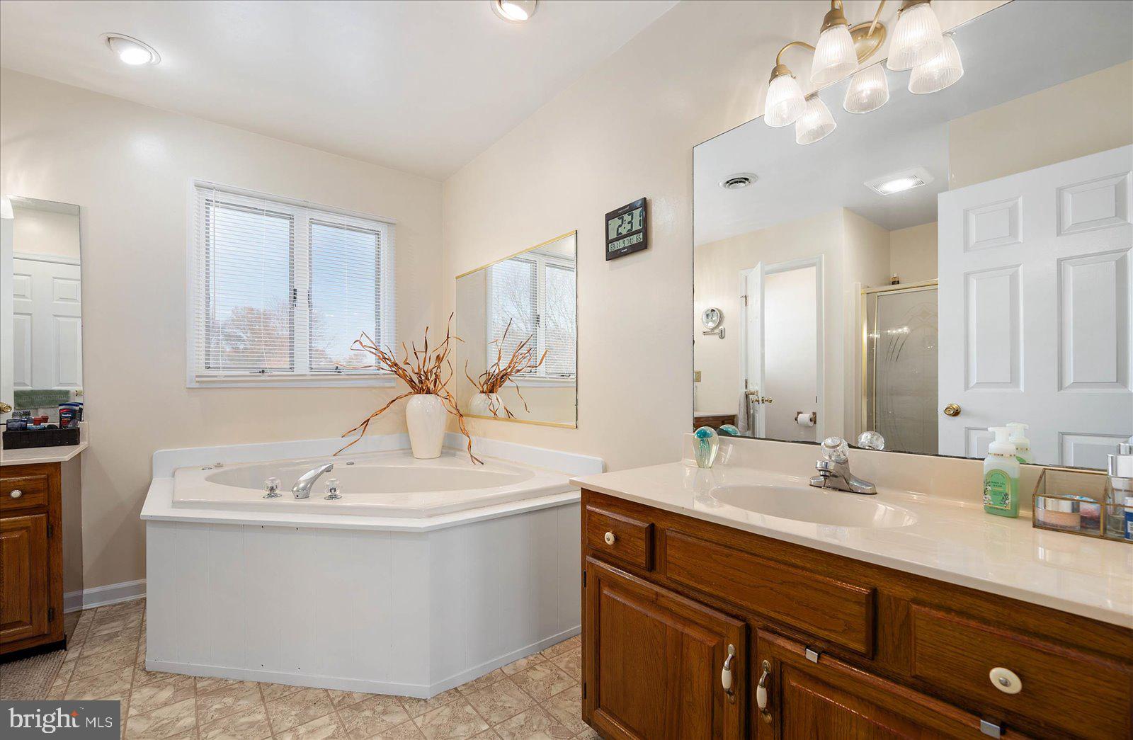 CROSS CREEK - Residential