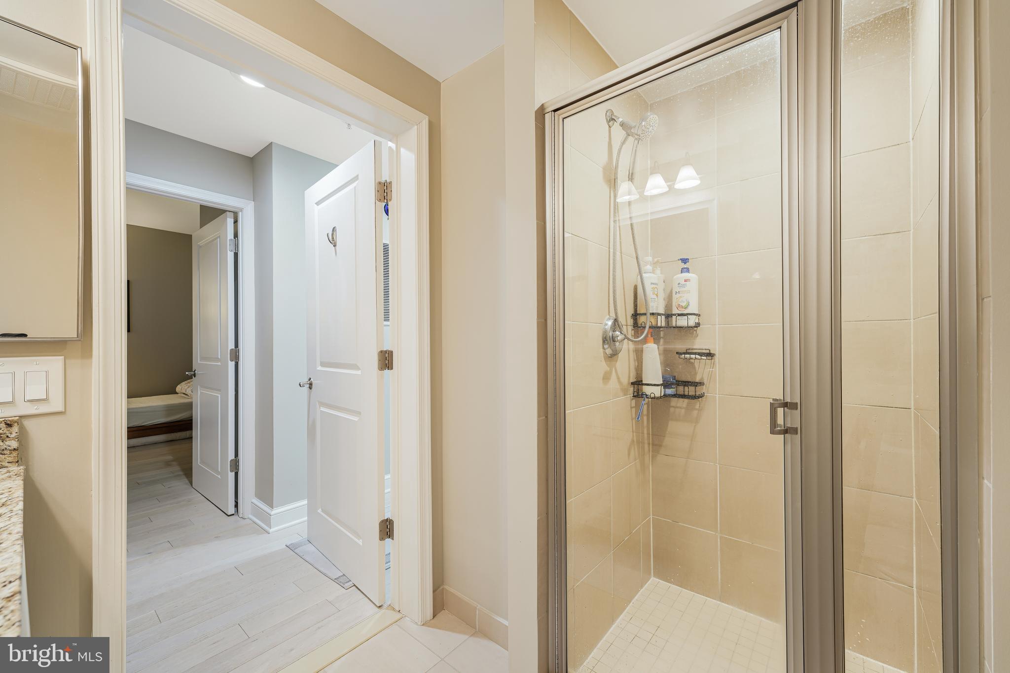 MIDTOWN AT RESTON TOWN CENTER - Residential