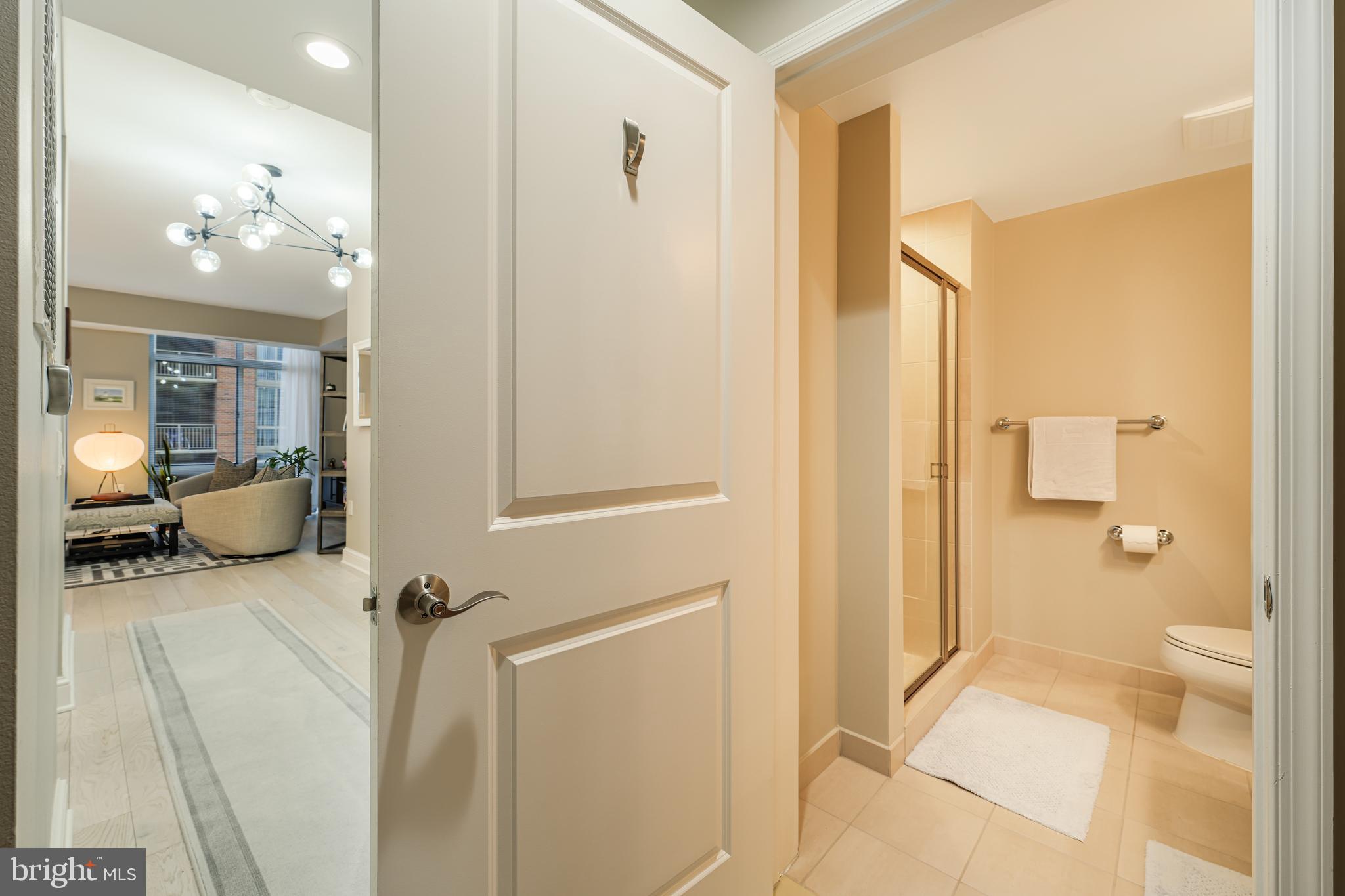 MIDTOWN AT RESTON TOWN CENTER - Residential