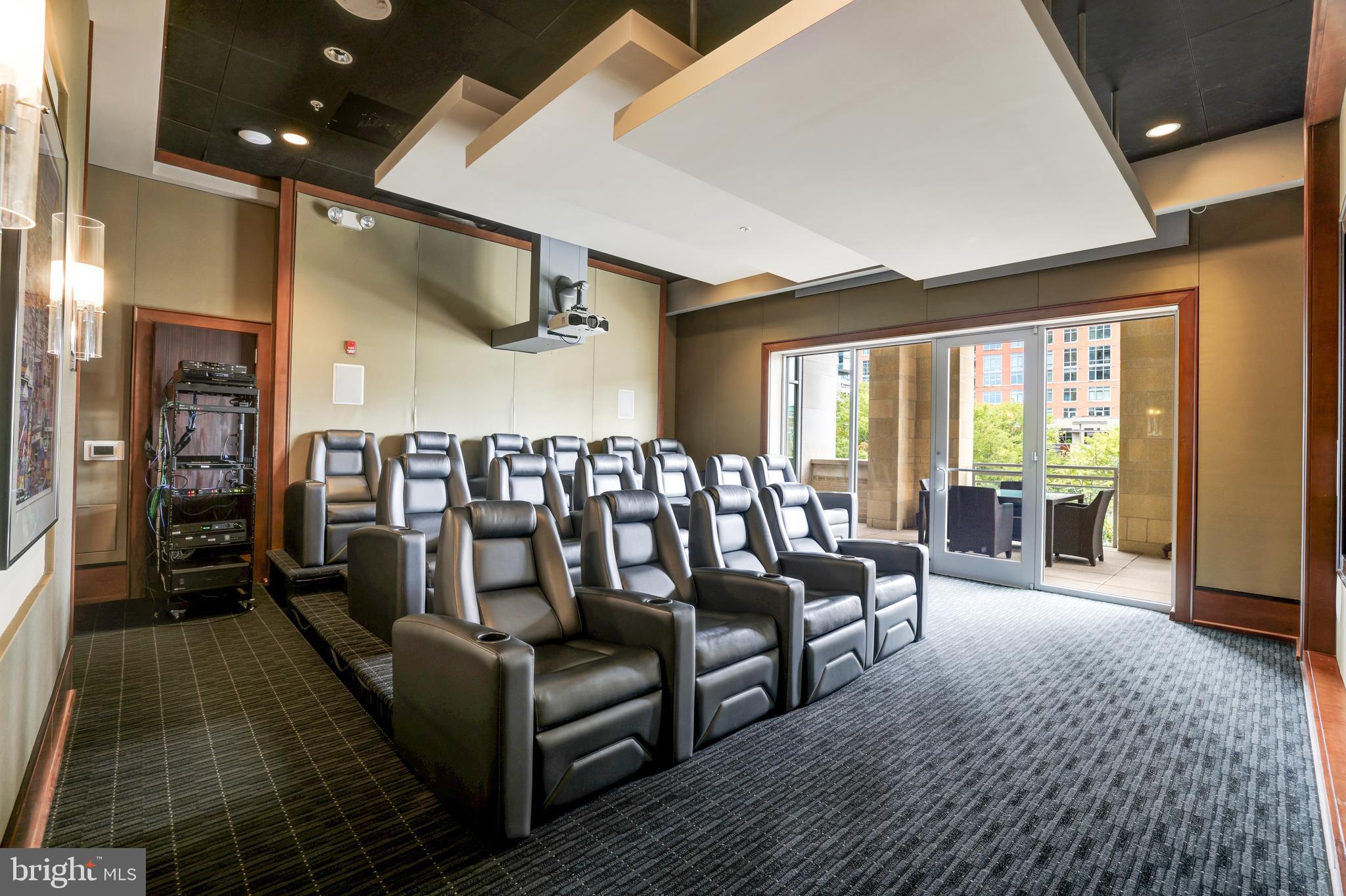 MIDTOWN AT RESTON TOWN CENTER - Residential