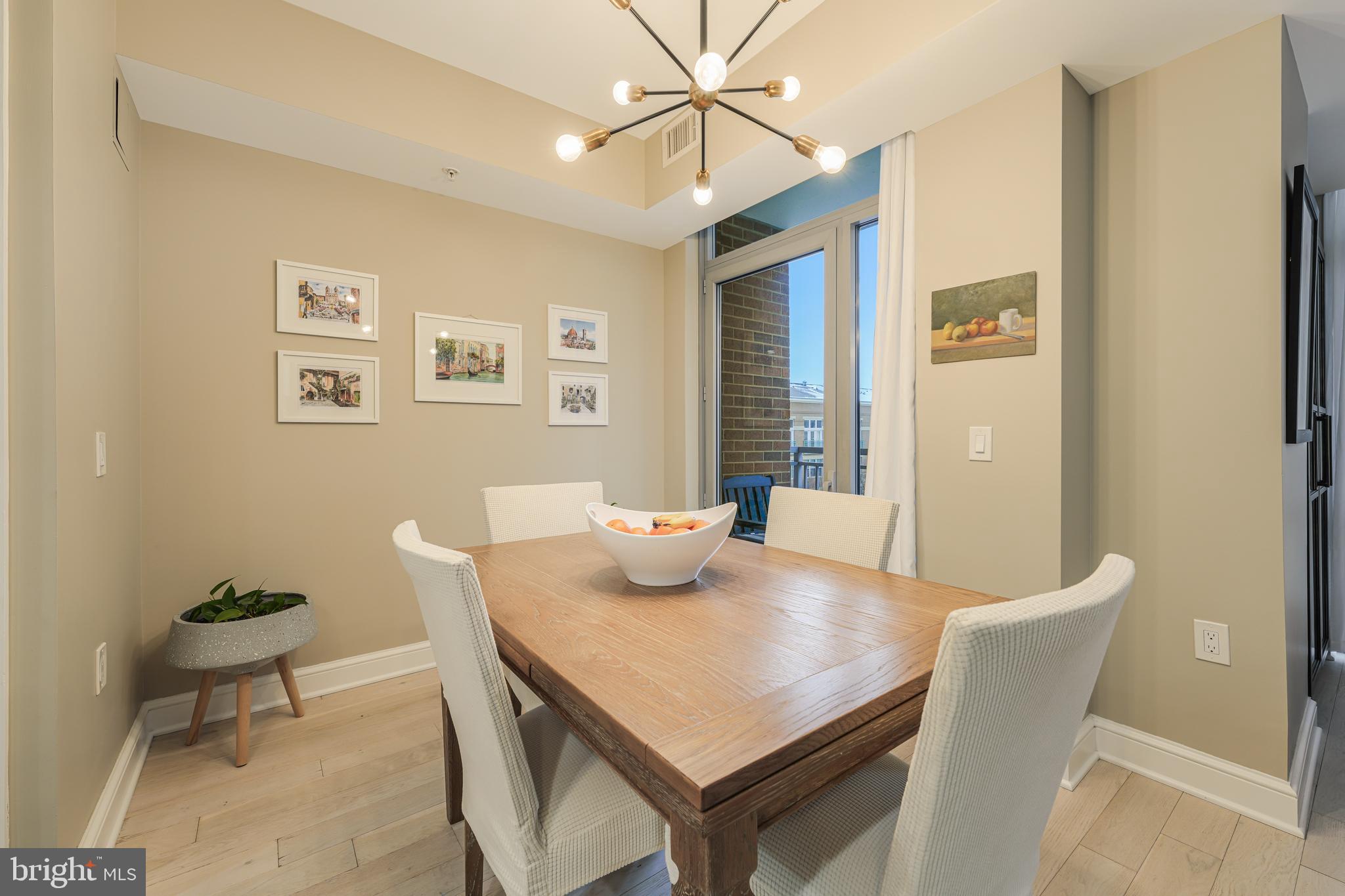 MIDTOWN AT RESTON TOWN CENTER - Residential