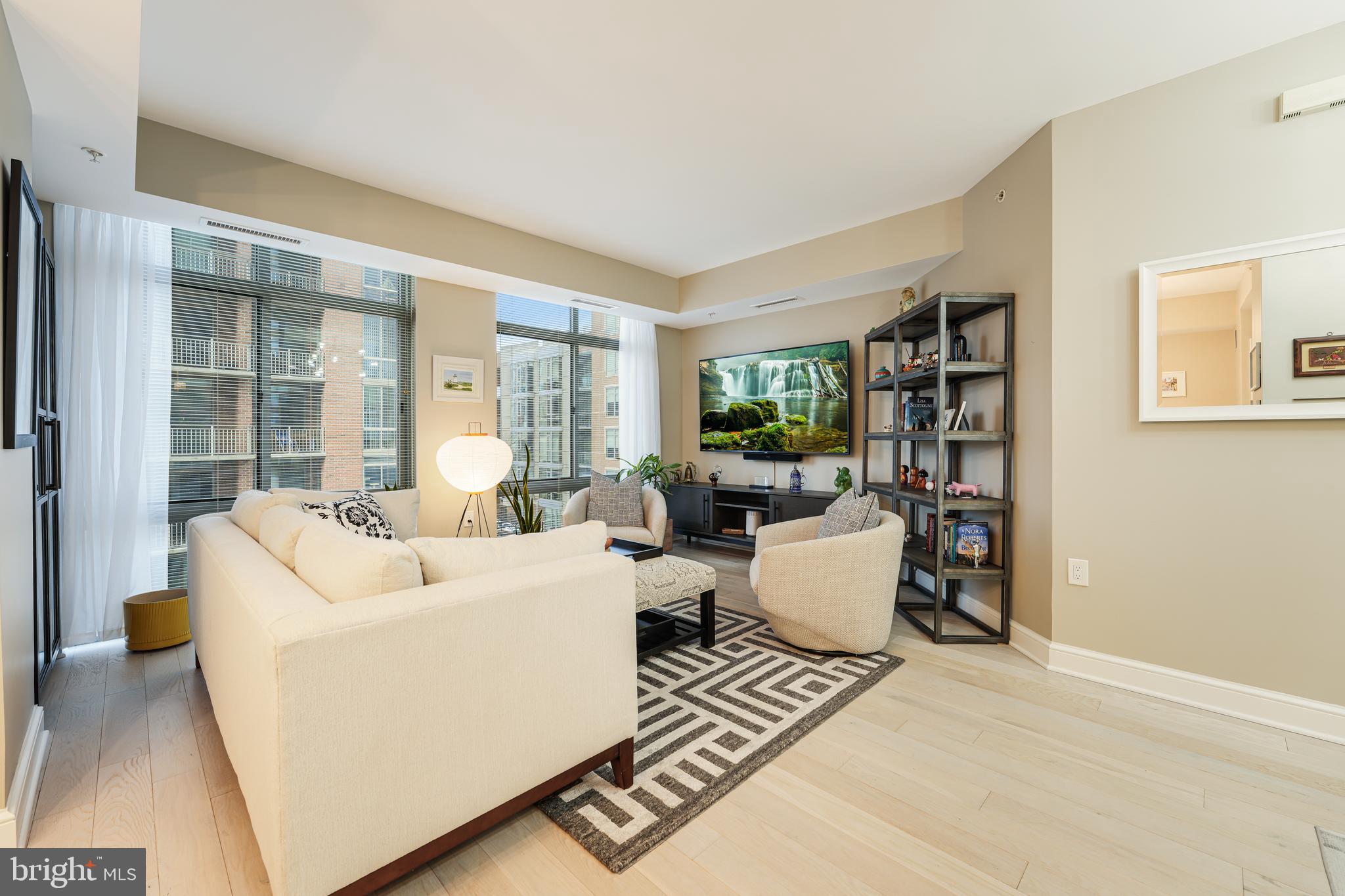 MIDTOWN AT RESTON TOWN CENTER - Residential