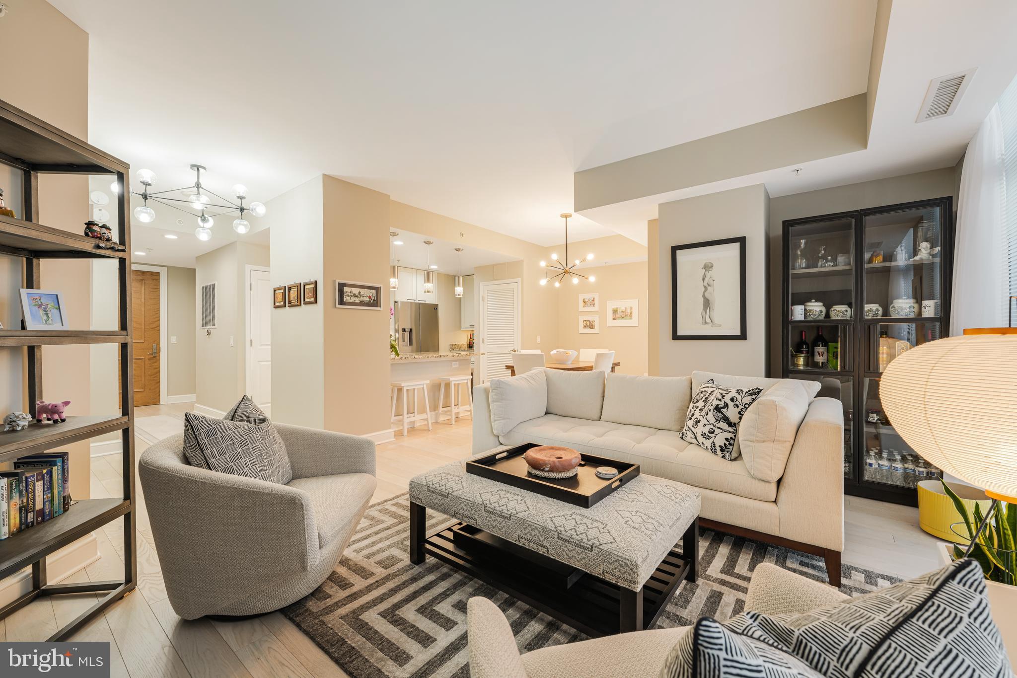 MIDTOWN AT RESTON TOWN CENTER - Residential