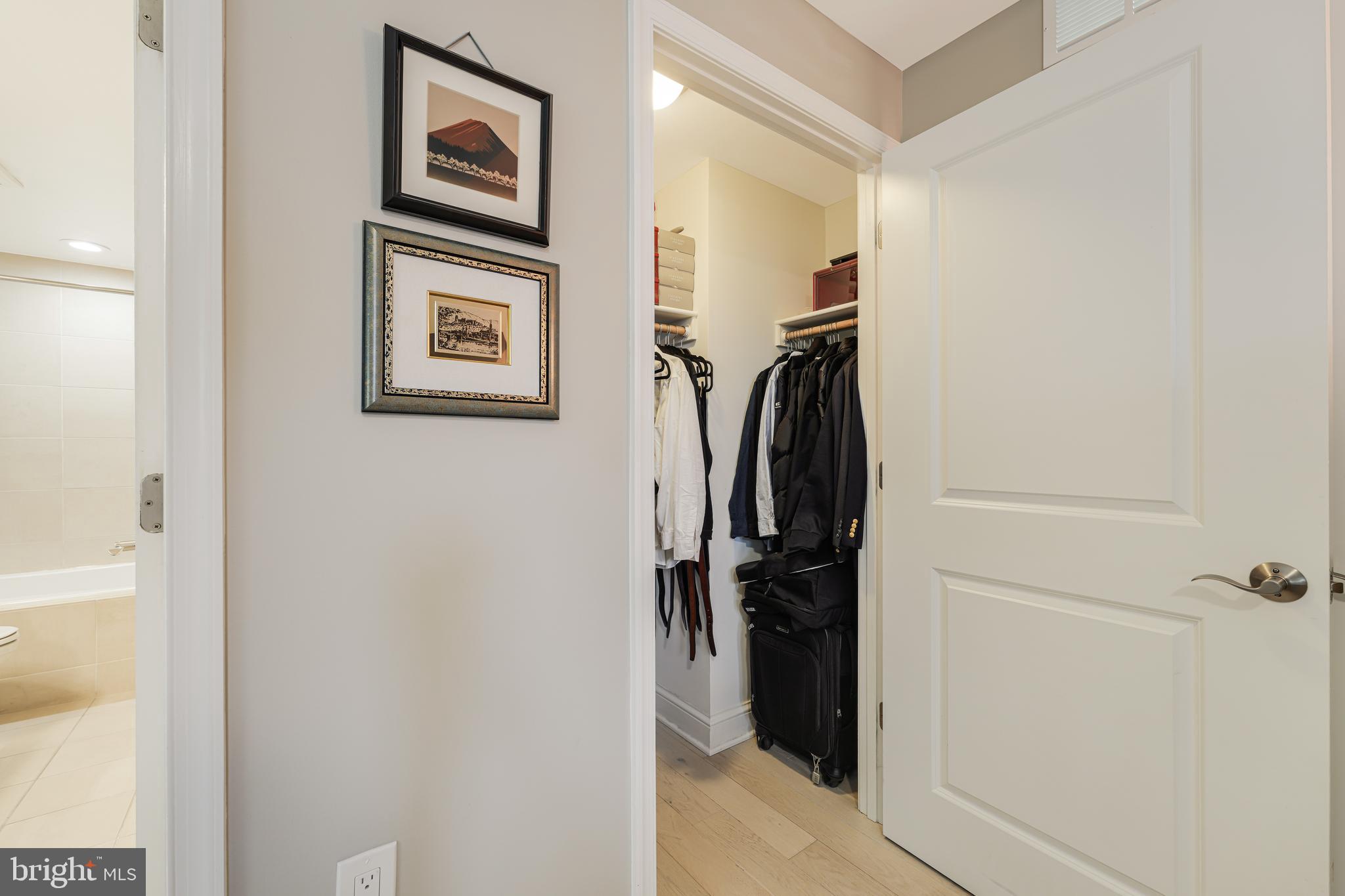 MIDTOWN AT RESTON TOWN CENTER - Residential