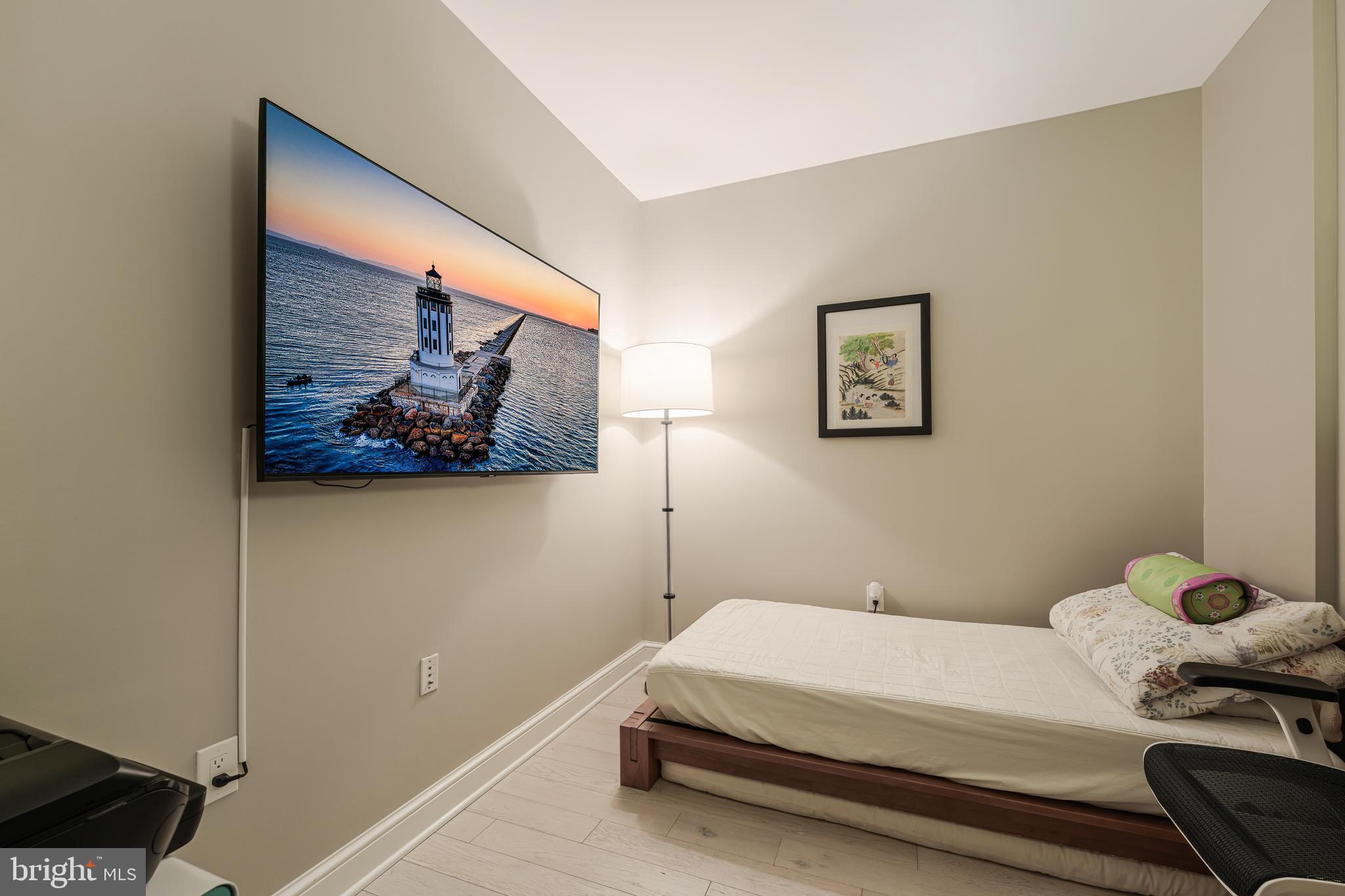 MIDTOWN AT RESTON TOWN CENTER - Residential