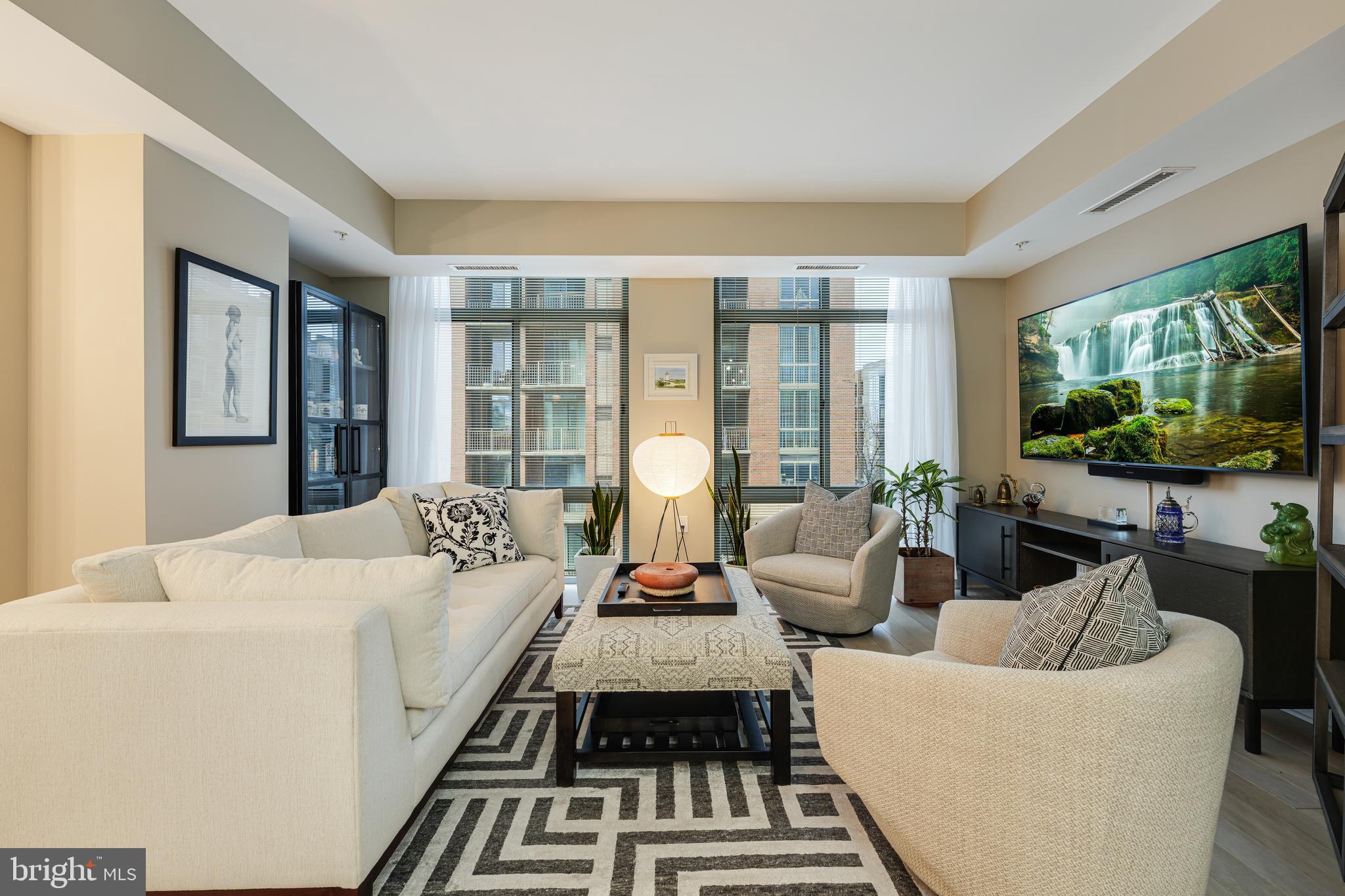 MIDTOWN AT RESTON TOWN CENTER - Residential