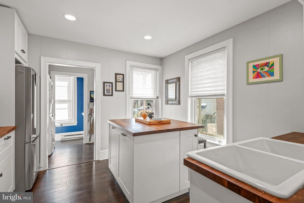 Photo of 156 Front Street, LITITZ, PA 17543 (MLS # PALA2059528)