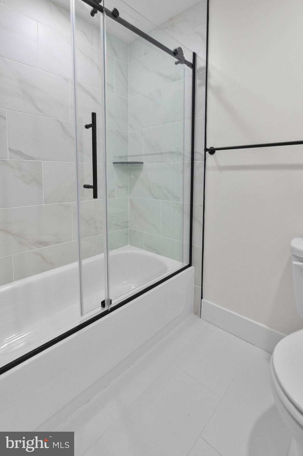 MIDDLE EAST - Residential Lease