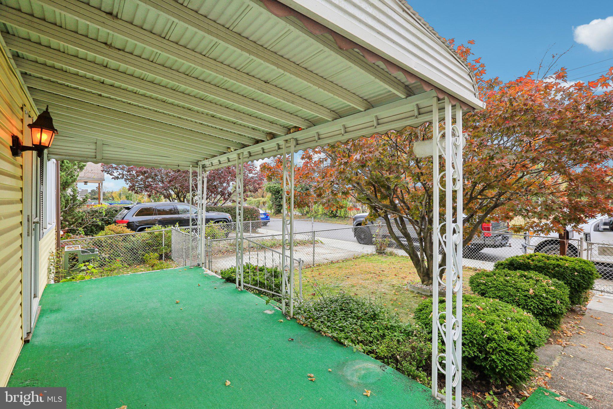 ARUNDEL GARDENS - Residential