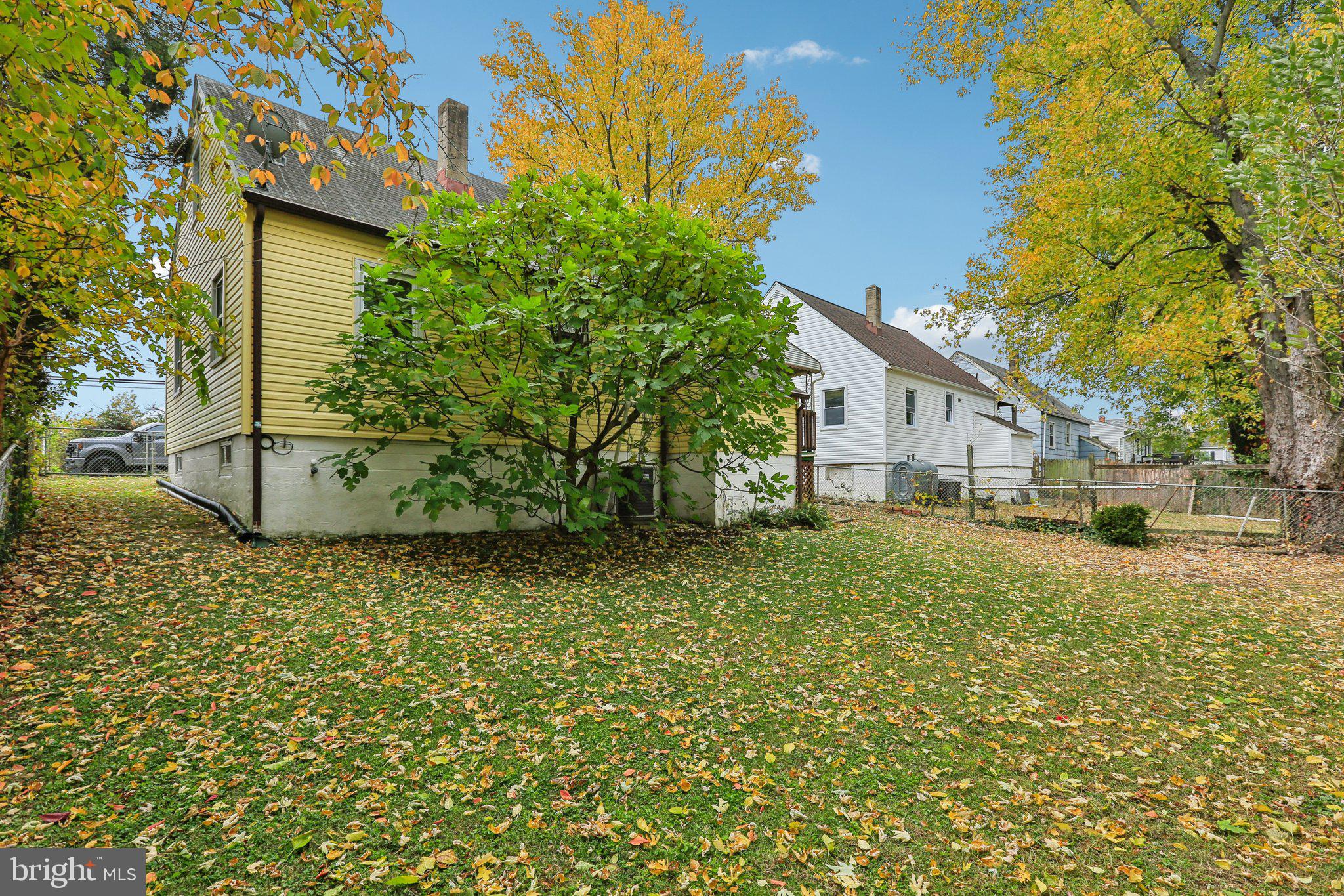 ARUNDEL GARDENS - Residential