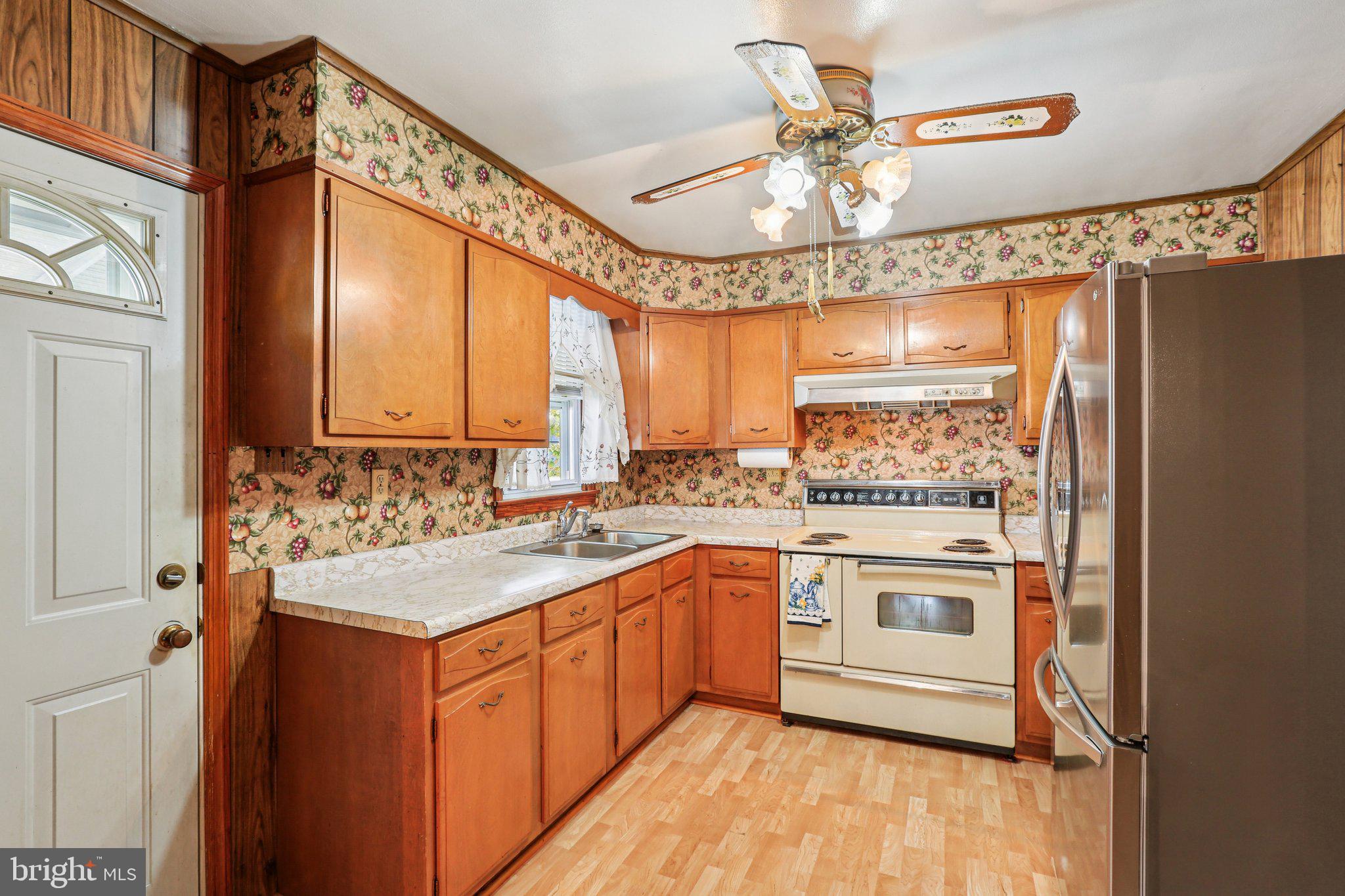 ARUNDEL GARDENS - Residential