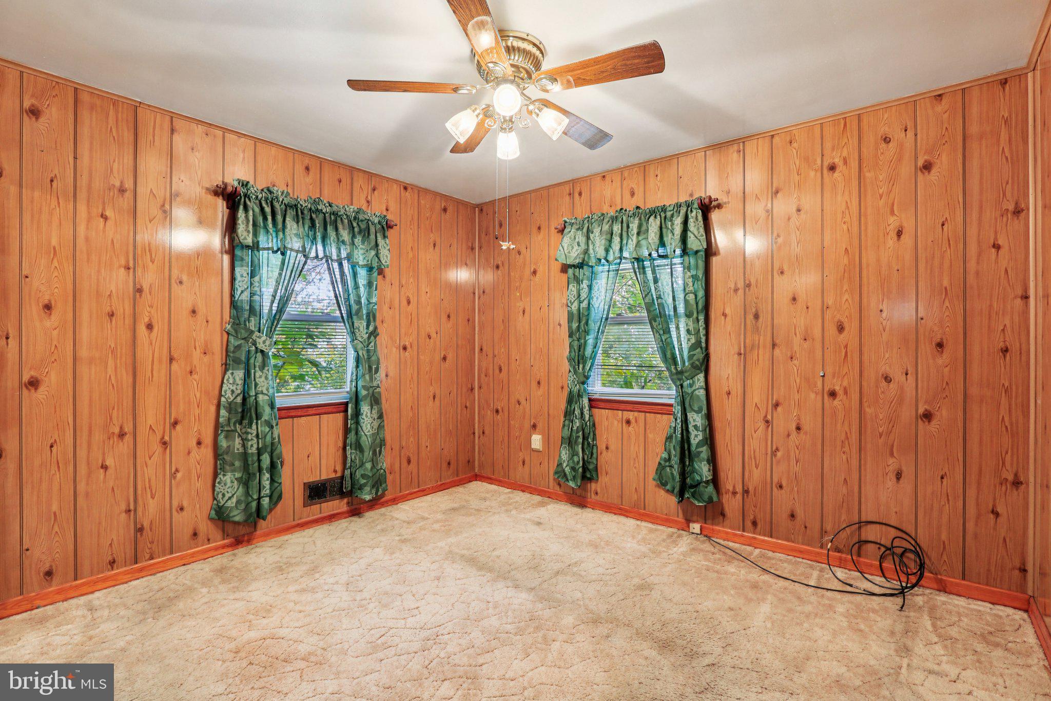 ARUNDEL GARDENS - Residential