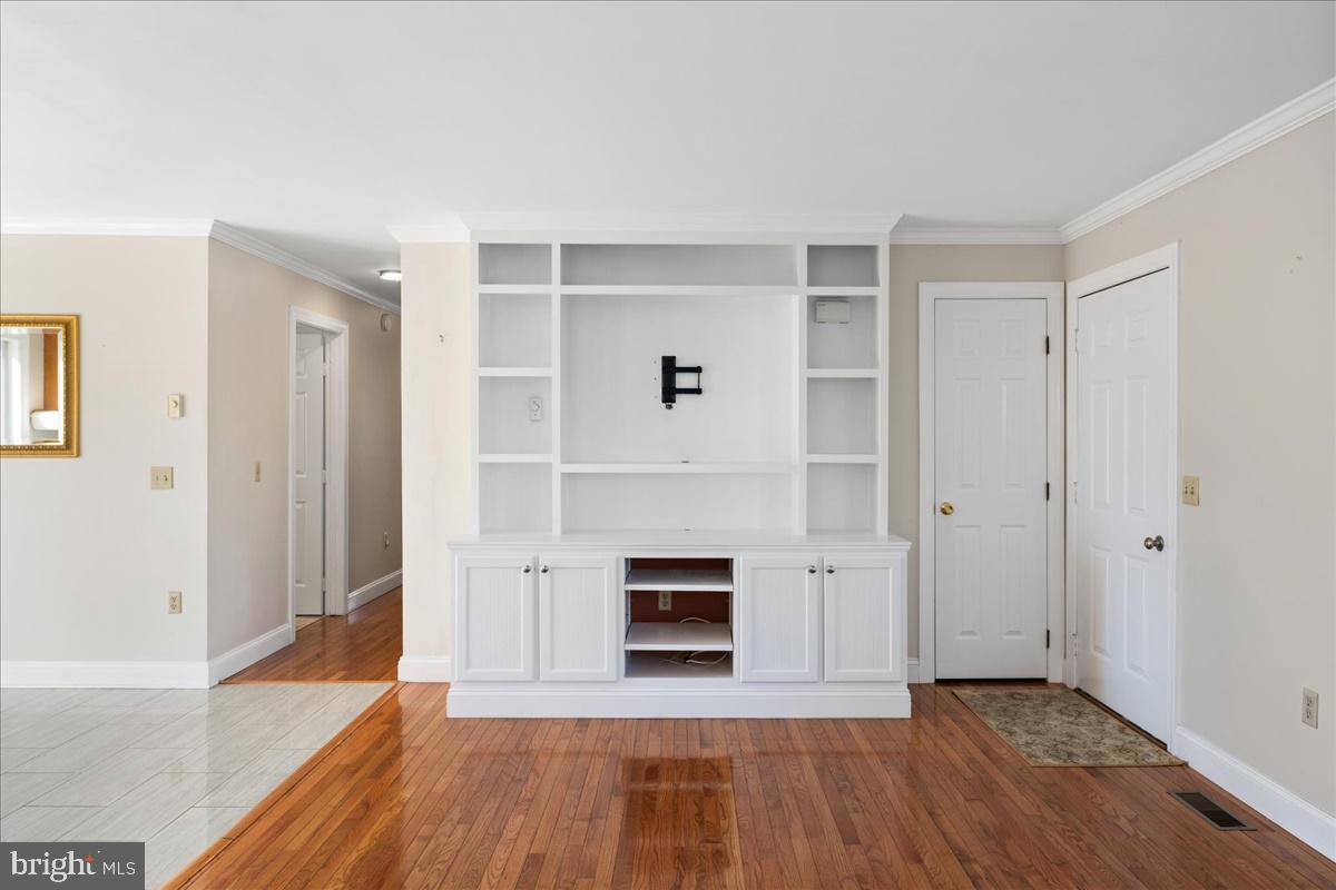 OAKVIEW - Residential