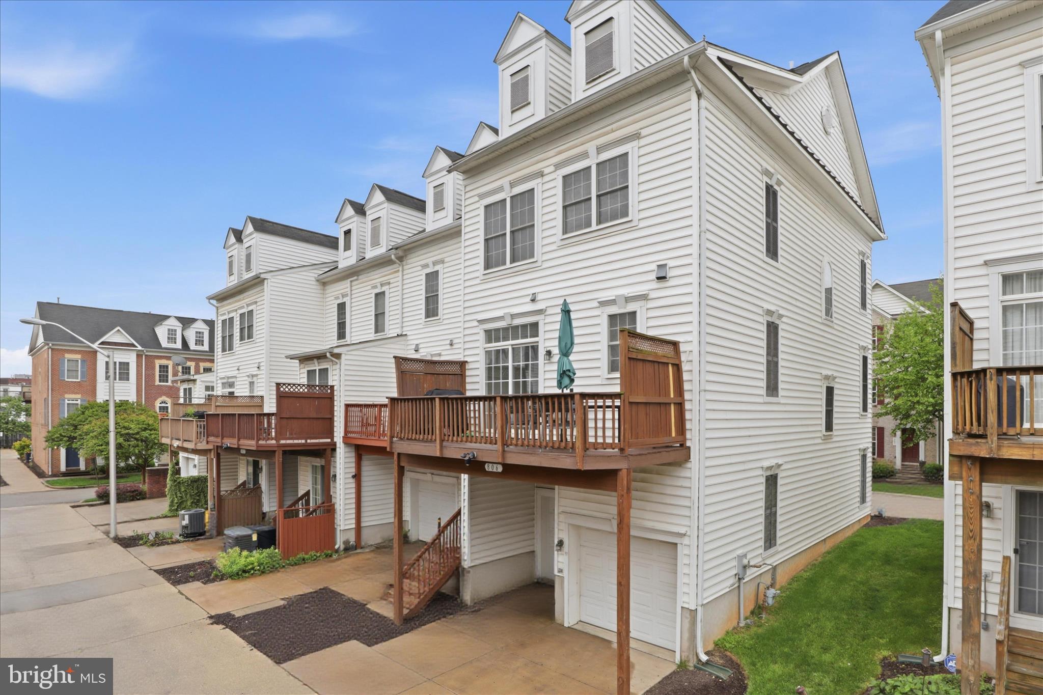 CAMDEN CROSSING - Residential