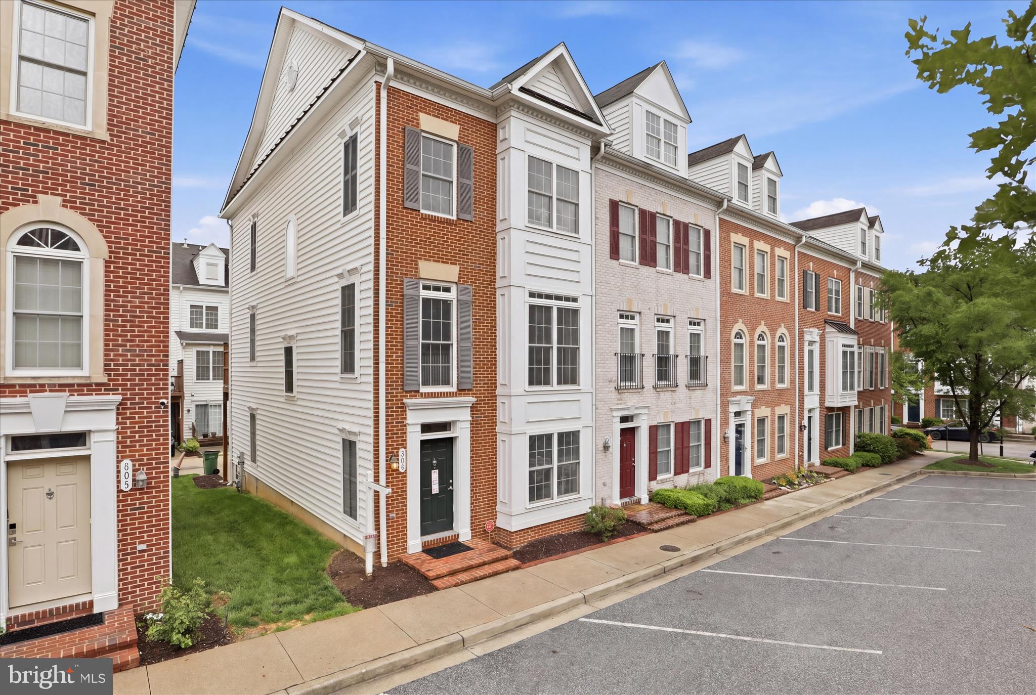 CAMDEN CROSSING - Residential