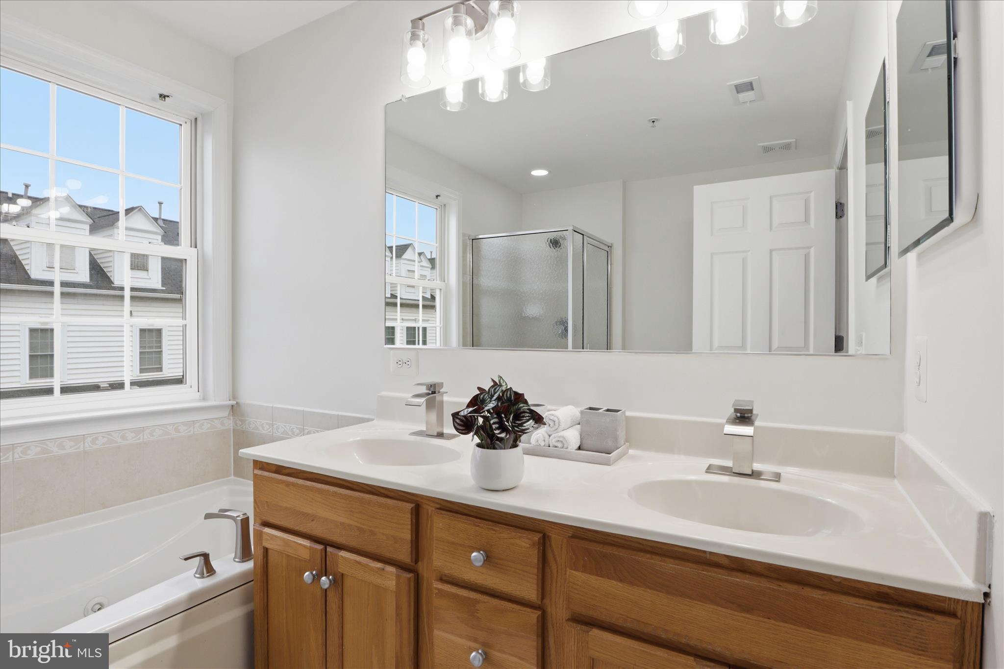CAMDEN CROSSING - Residential