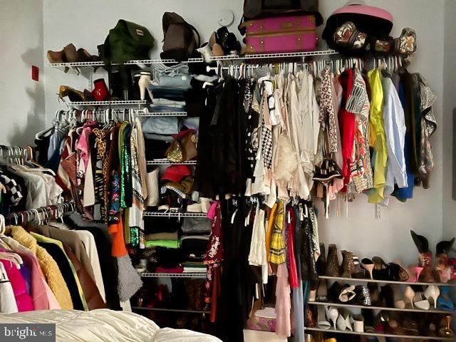 FAIRMOUNT - Residential Lease