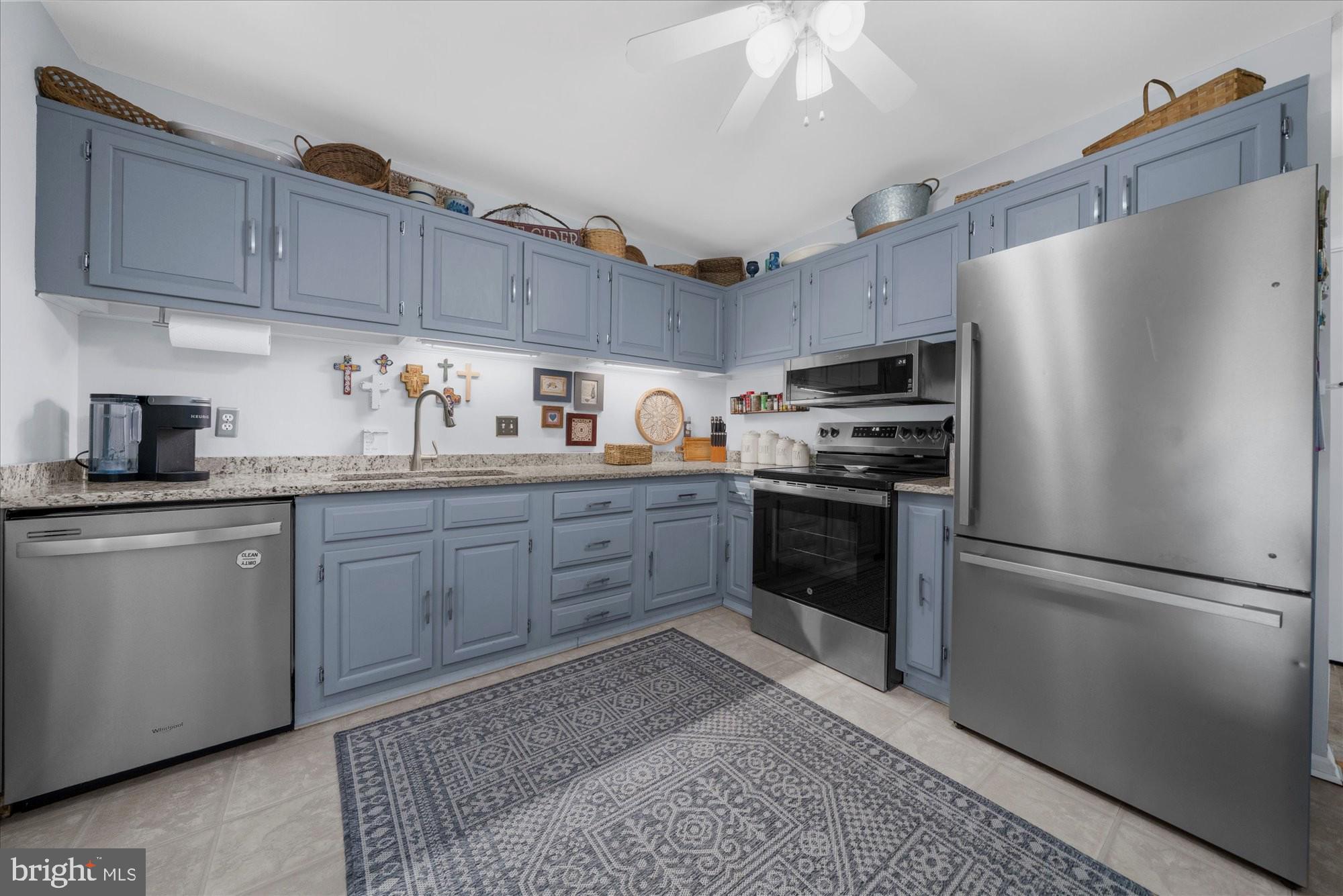 15 FAIRWAY ROAD C