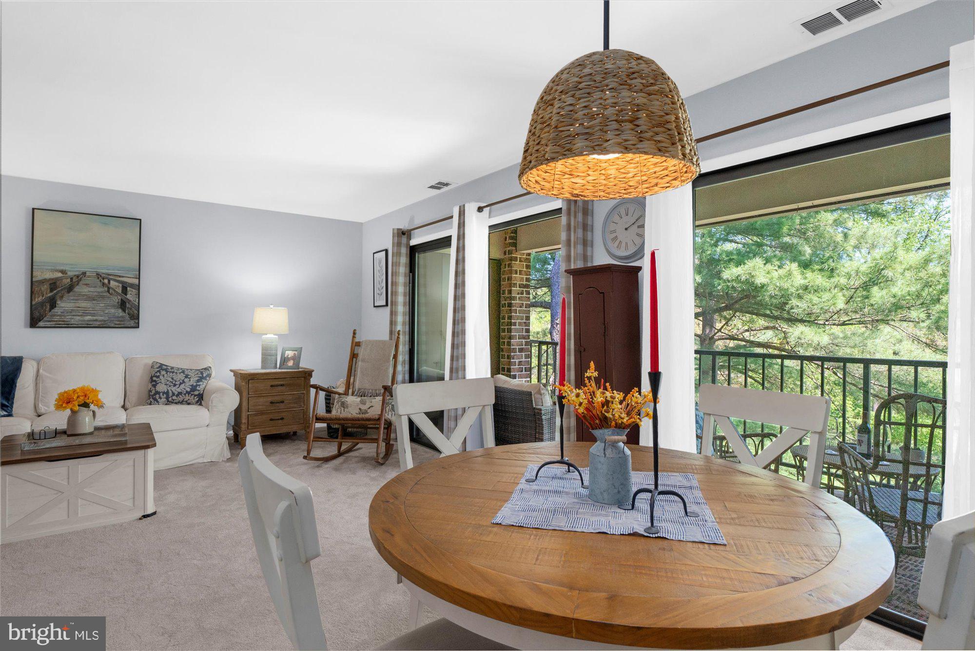 FLYING HILLS - Residential