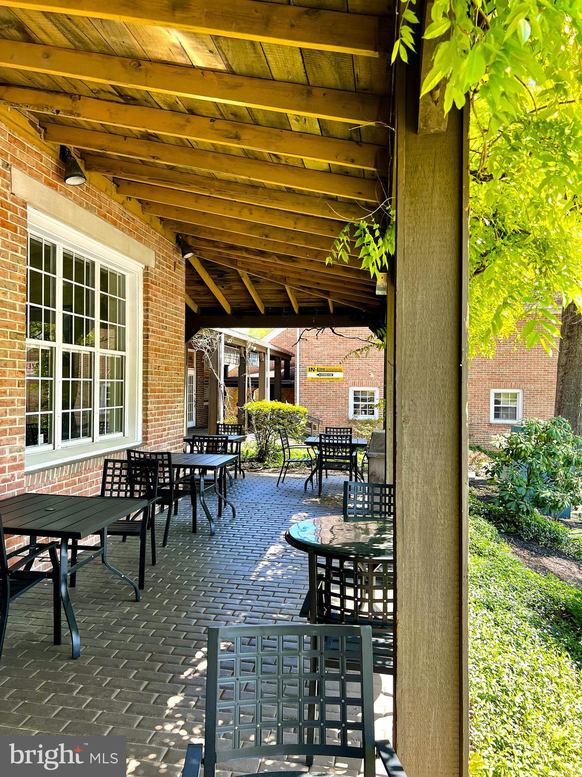 FLYING HILLS - Residential