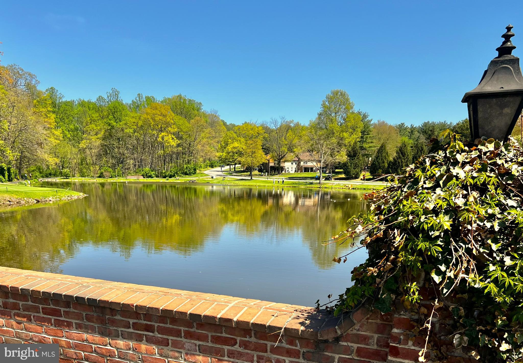 FLYING HILLS - Residential