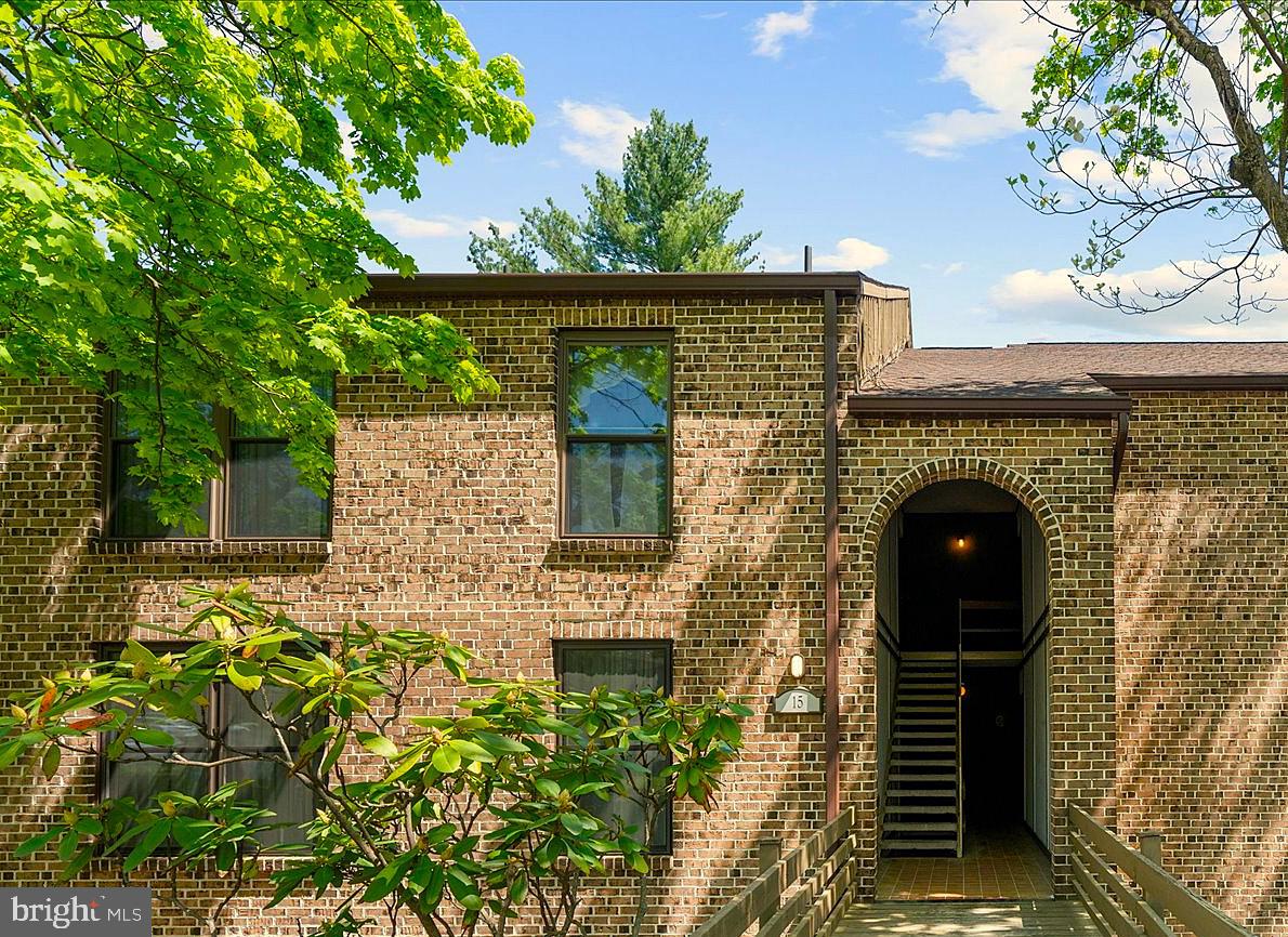 FLYING HILLS - Residential