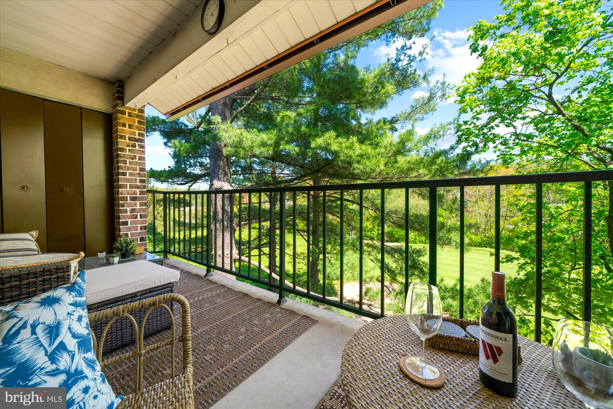 FLYING HILLS - Residential