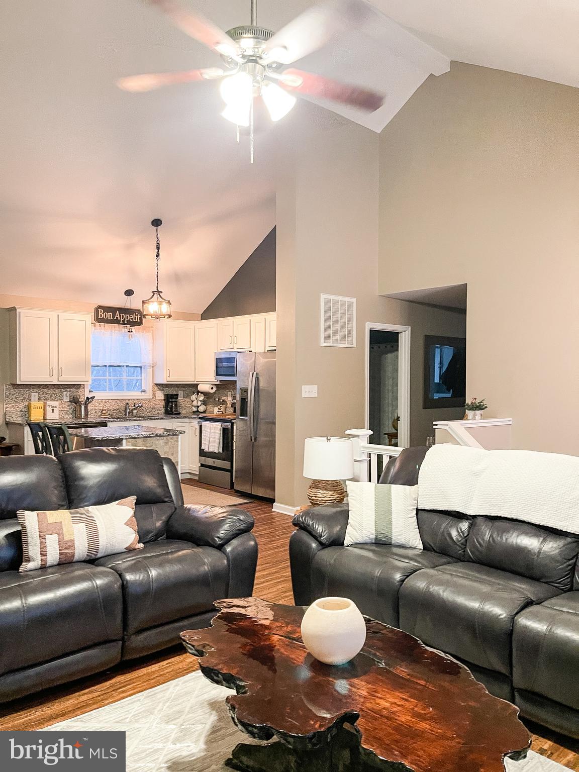 FORT HILL FARMS - Residential