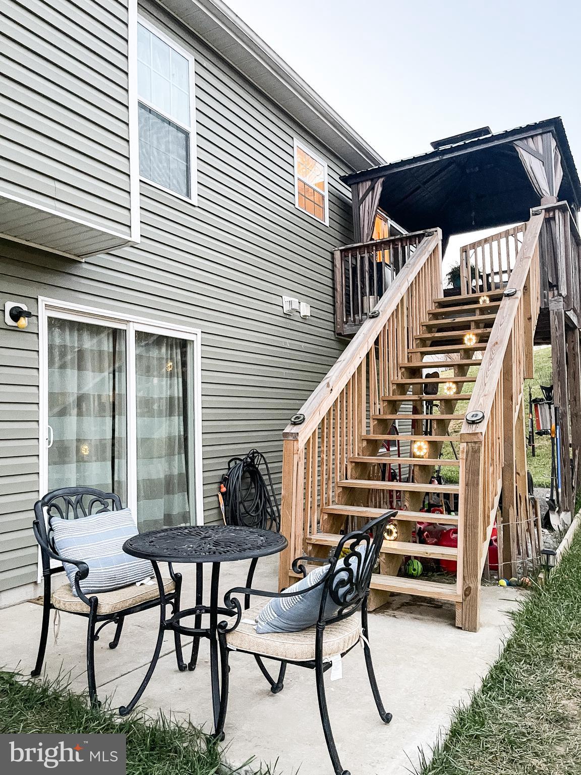 FORT HILL FARMS - Residential